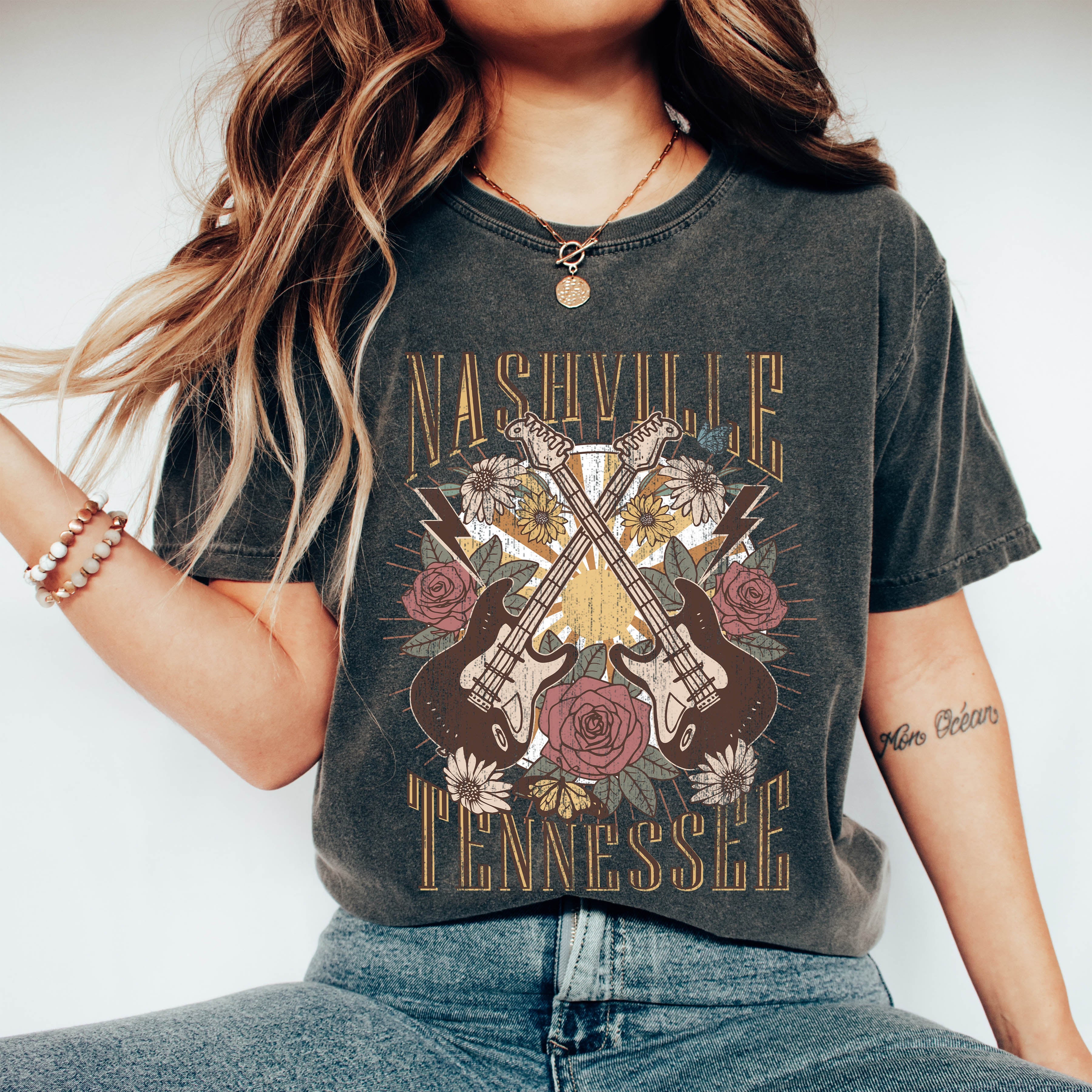 Nashville Tennessee Double Guitar Vintage Music City Icon Edition Comfort Colors Tee