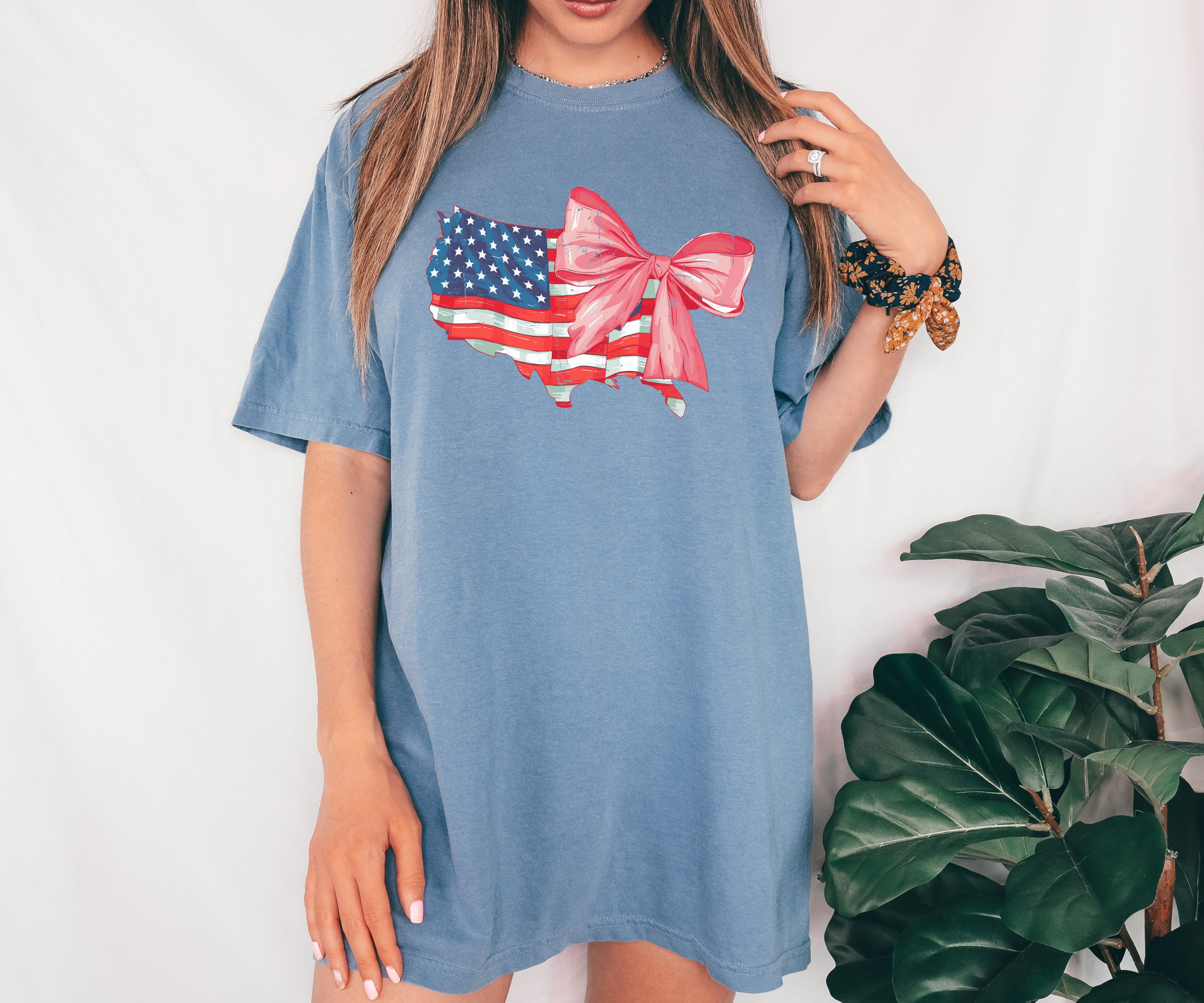 Coquette American Flag Bow Ribbon USA Independence Day Retro Vintage Comfort Colors Tee