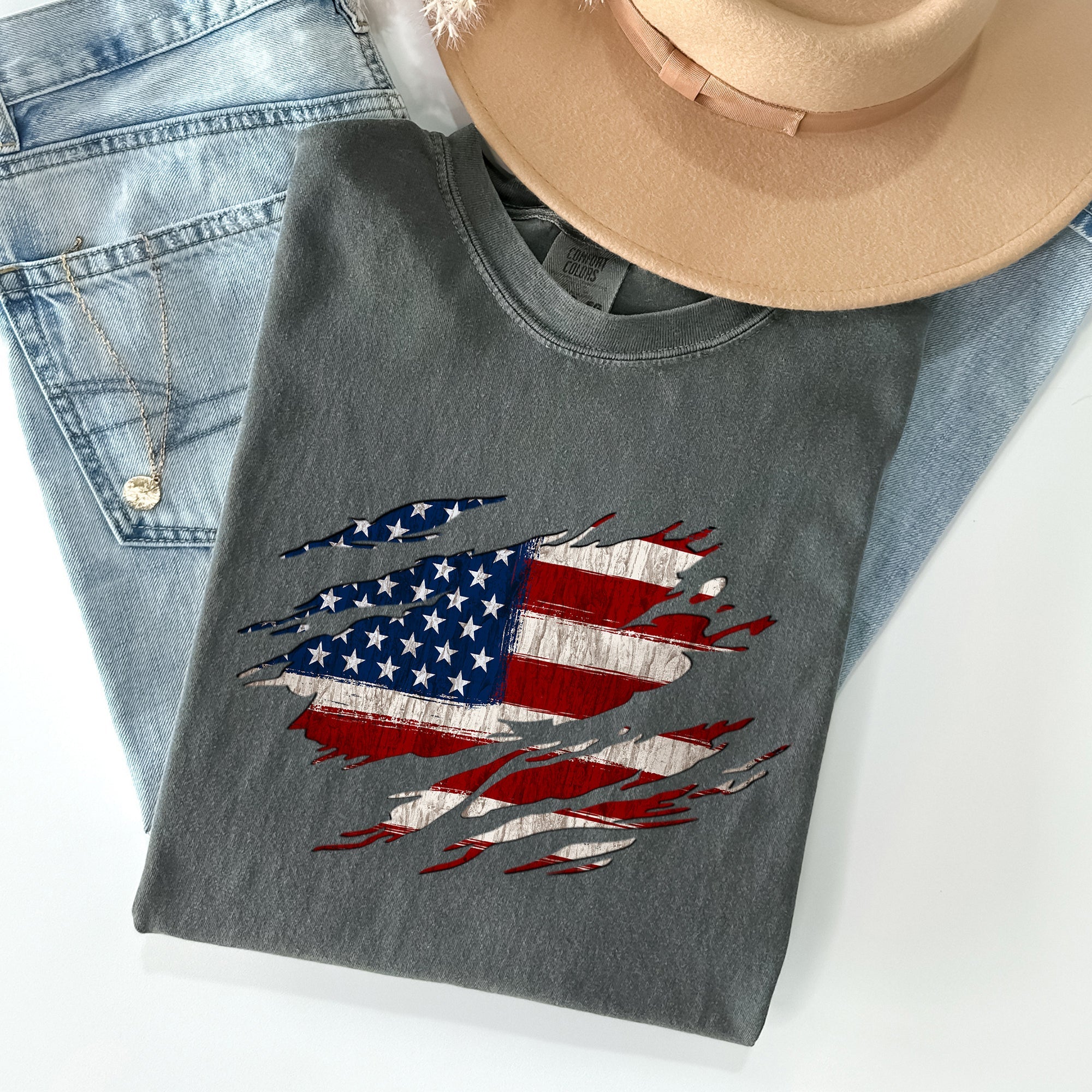 American Flag Patriotic 4th Of July Vintage Flag Day Celebration Emblem Comfort Colors Tee