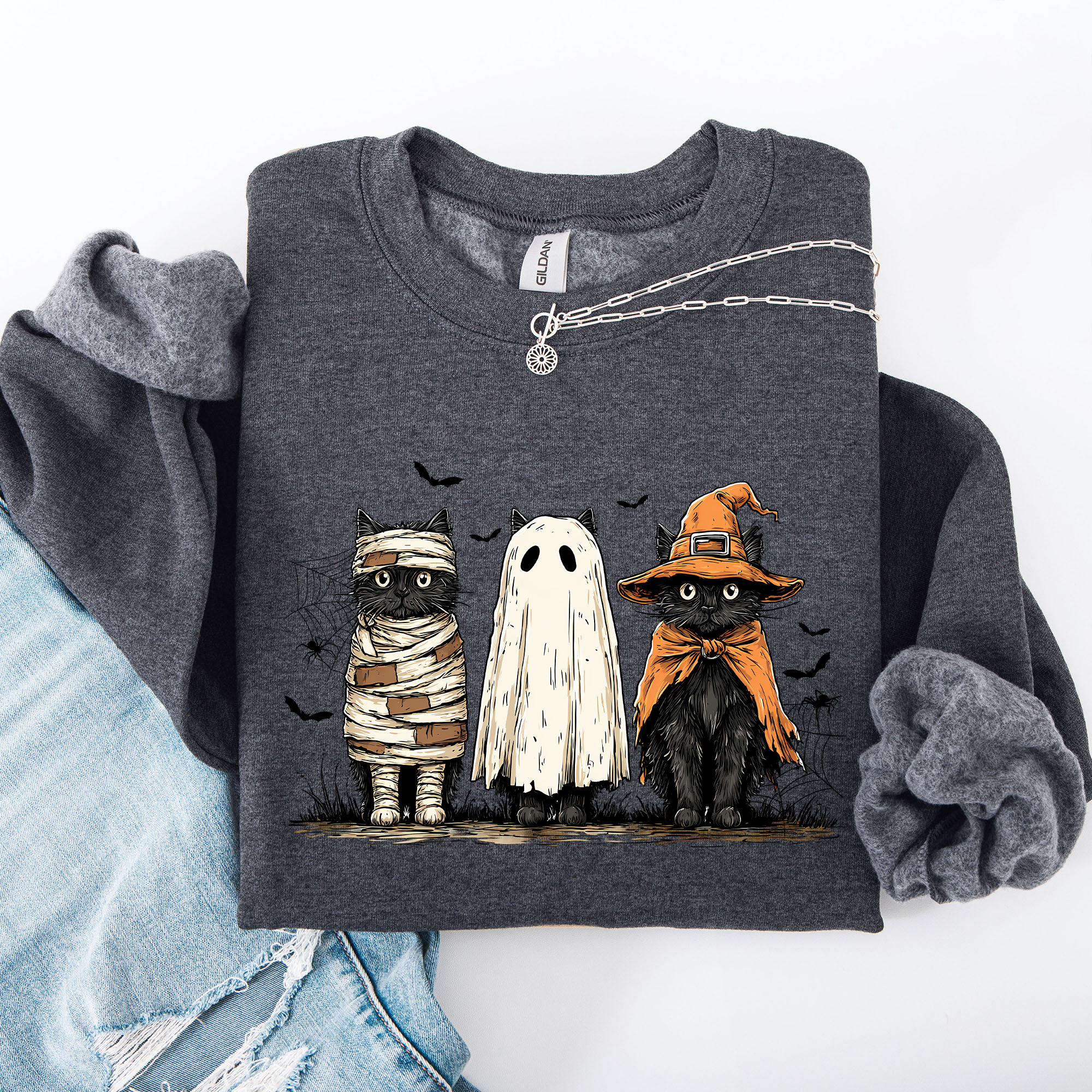 Shimmering Ghost Halloween Black Cats Boo Ghost Cats Retro Gothic Autumn Cat Mama Sweatshirt