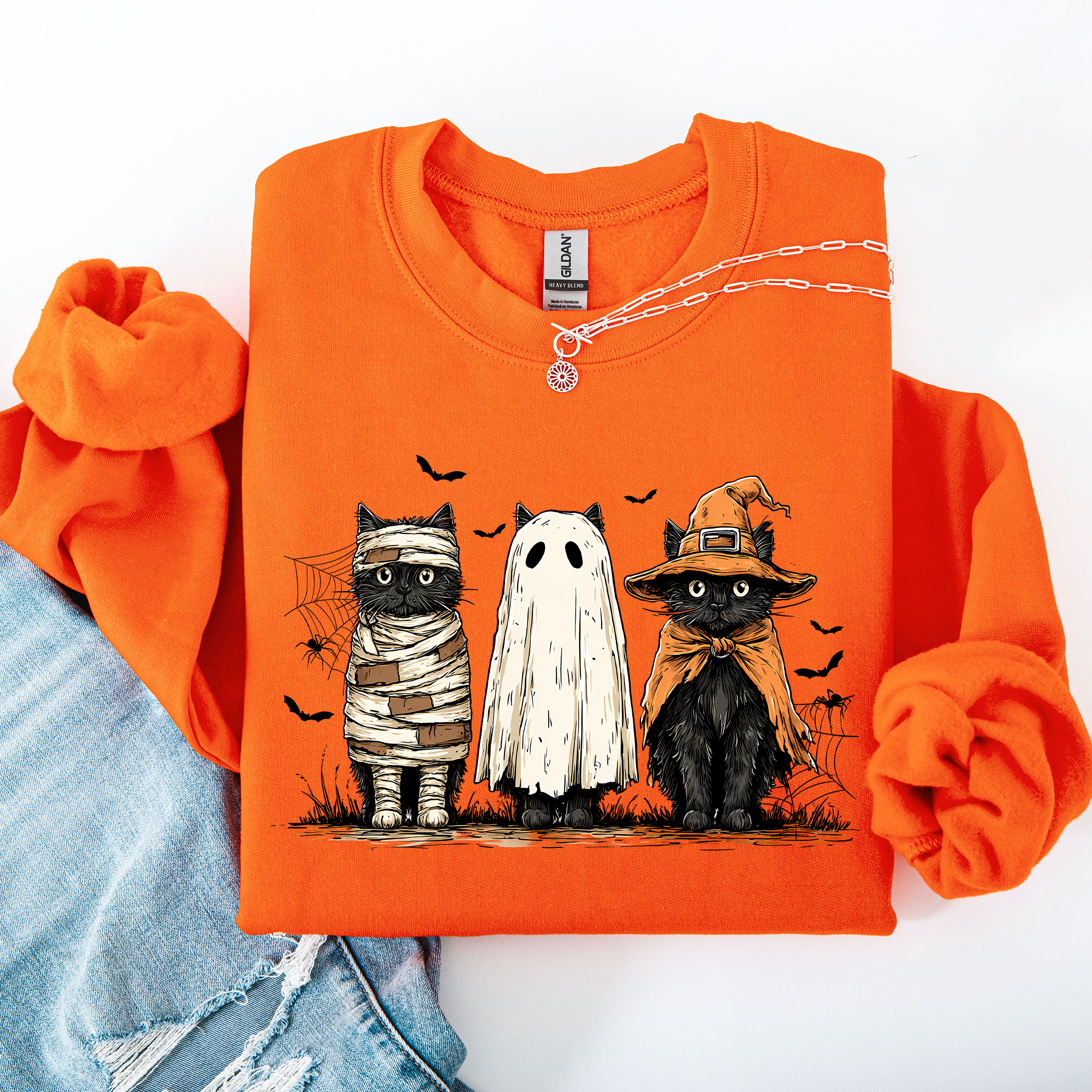 Shimmering Ghost Halloween Black Cats Boo Ghost Cats Retro Gothic Autumn Cat Mama Sweatshirt