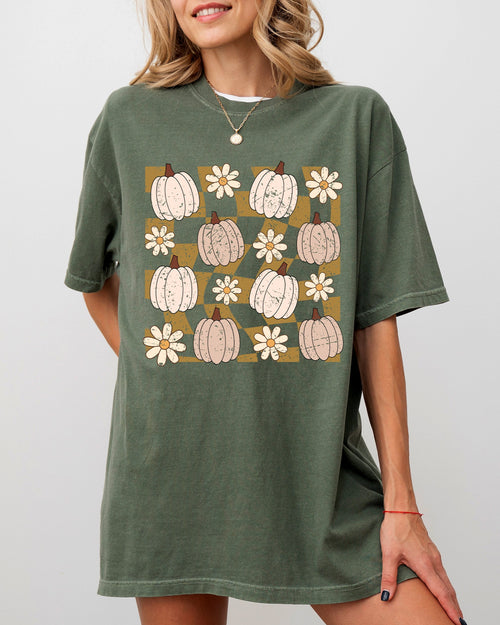 Checkered Pumpkins Daisies Flowers Retro Hippie Halloween Autumn Positivity Comfort Colors Tee