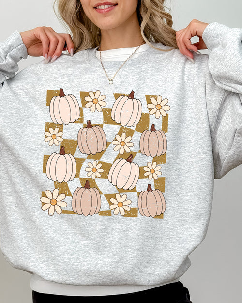 Checkered Pumpkins Daisies Flowers Vintage Retro Hippie Positivity Halloween Autumn Sweatshirt