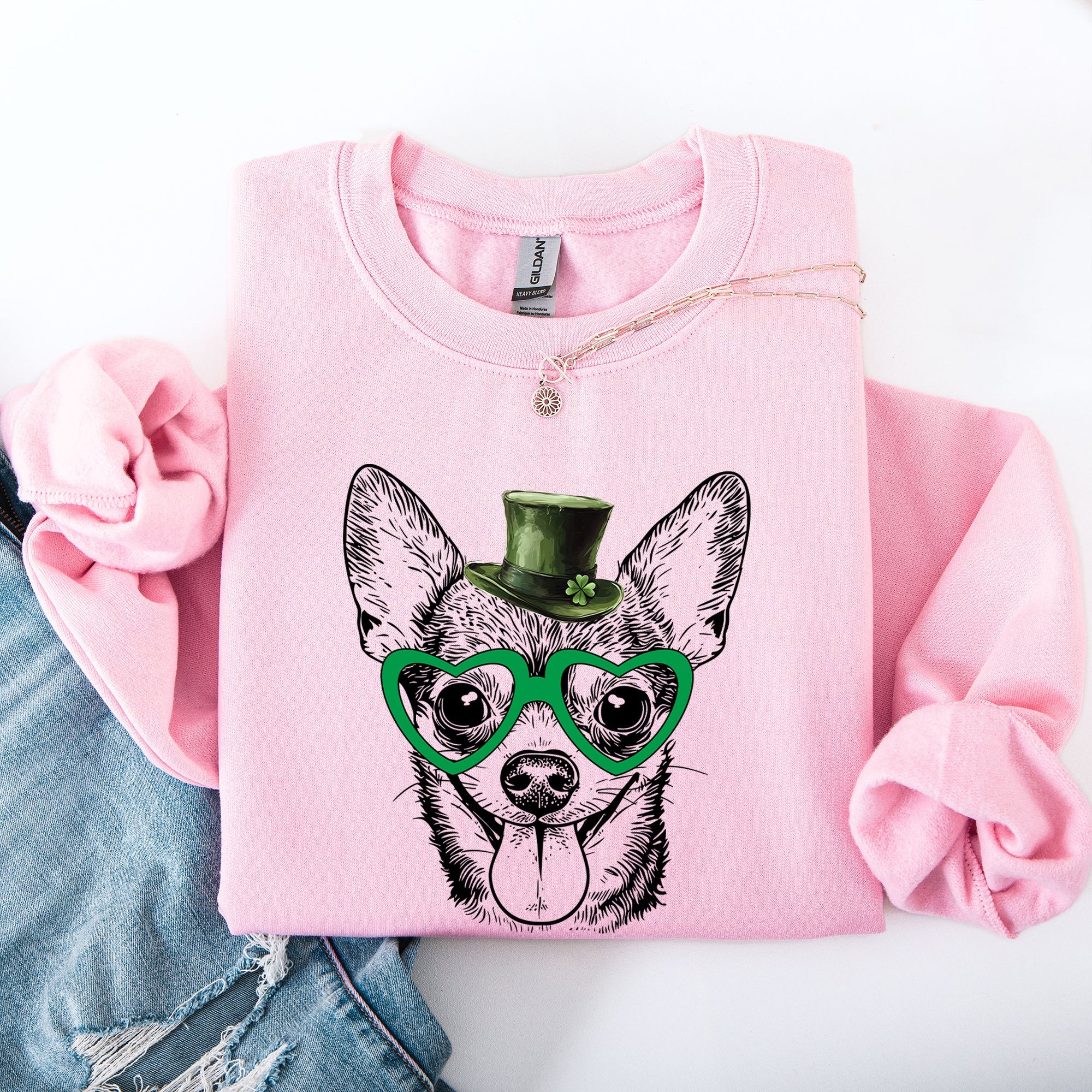 Chihuahua Adorable Dog St Patrick's Day Lucky Irish Pride Heritage Design Sweatshirt