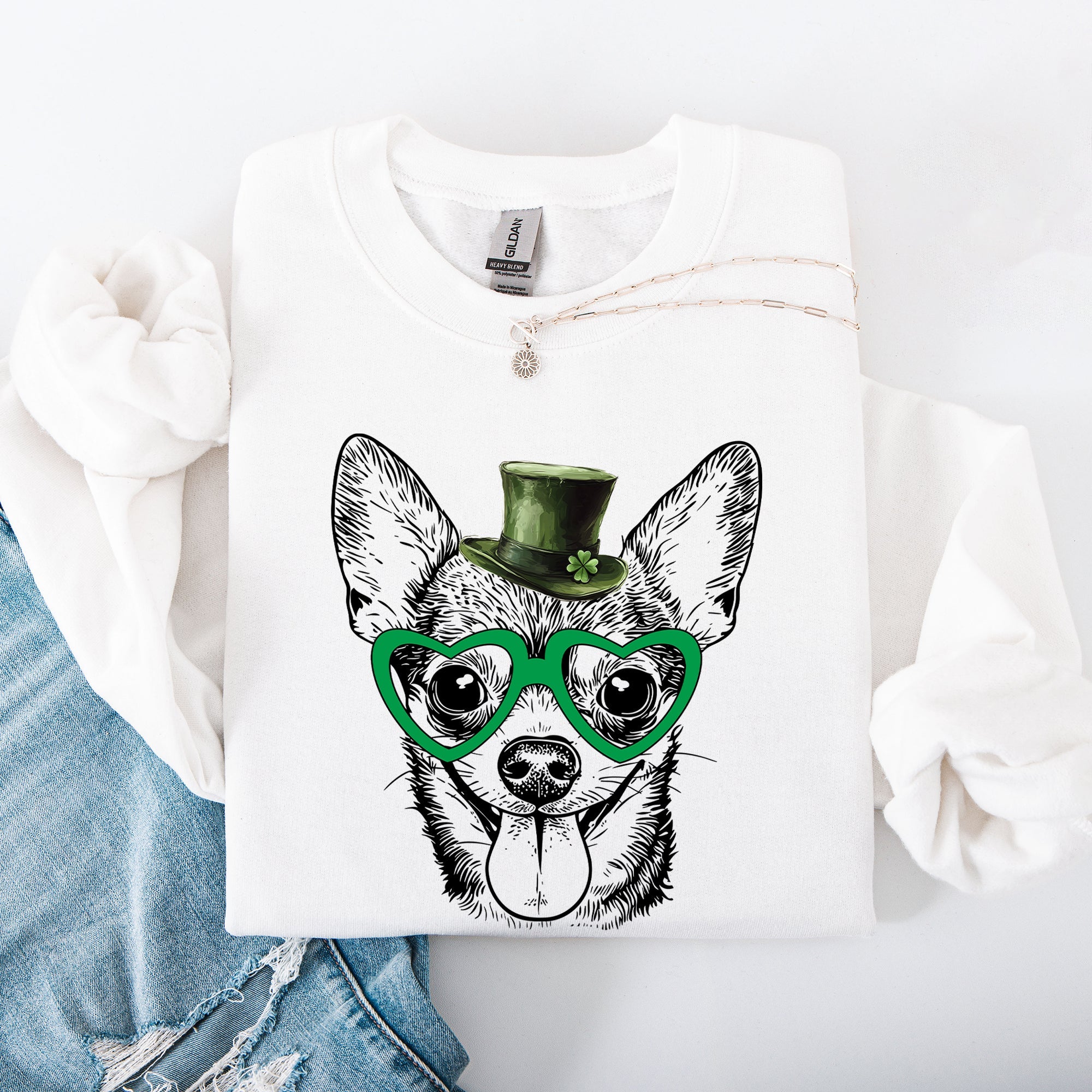 Chihuahua Adorable Dog St Patrick's Day Lucky Irish Pride Heritage Design Sweatshirt