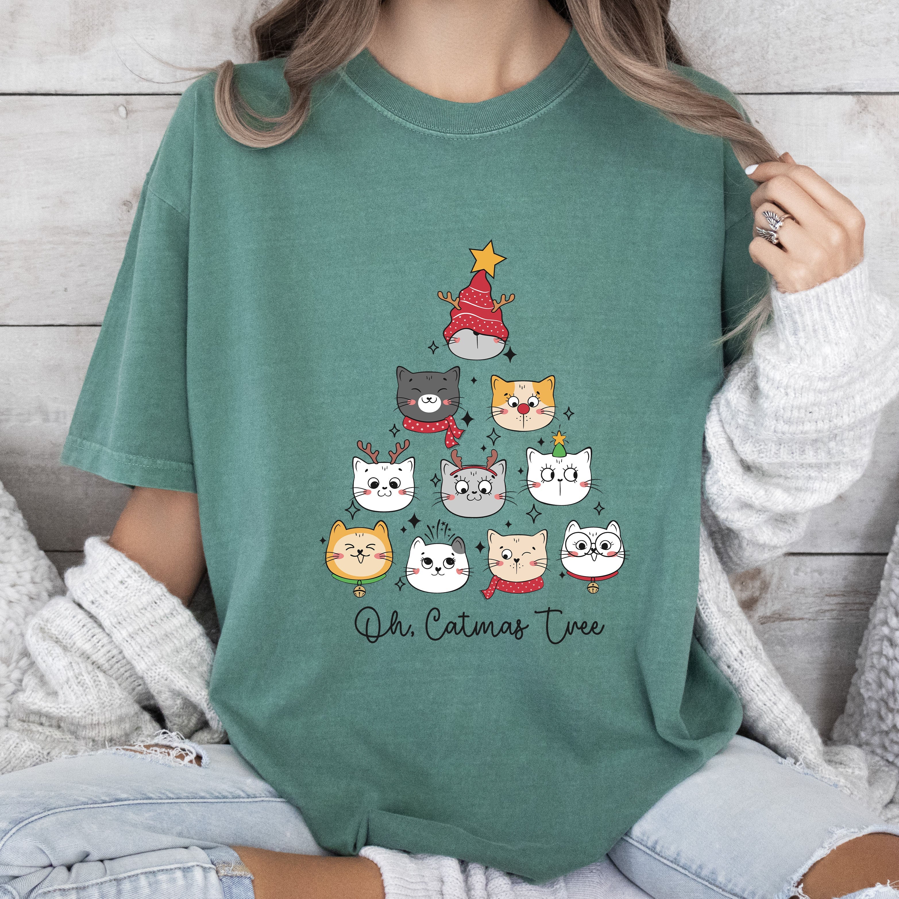 Oh Catmas Tree Christmas Vintage Funny Cat Lover Holiday Design Comfort Colors Tee