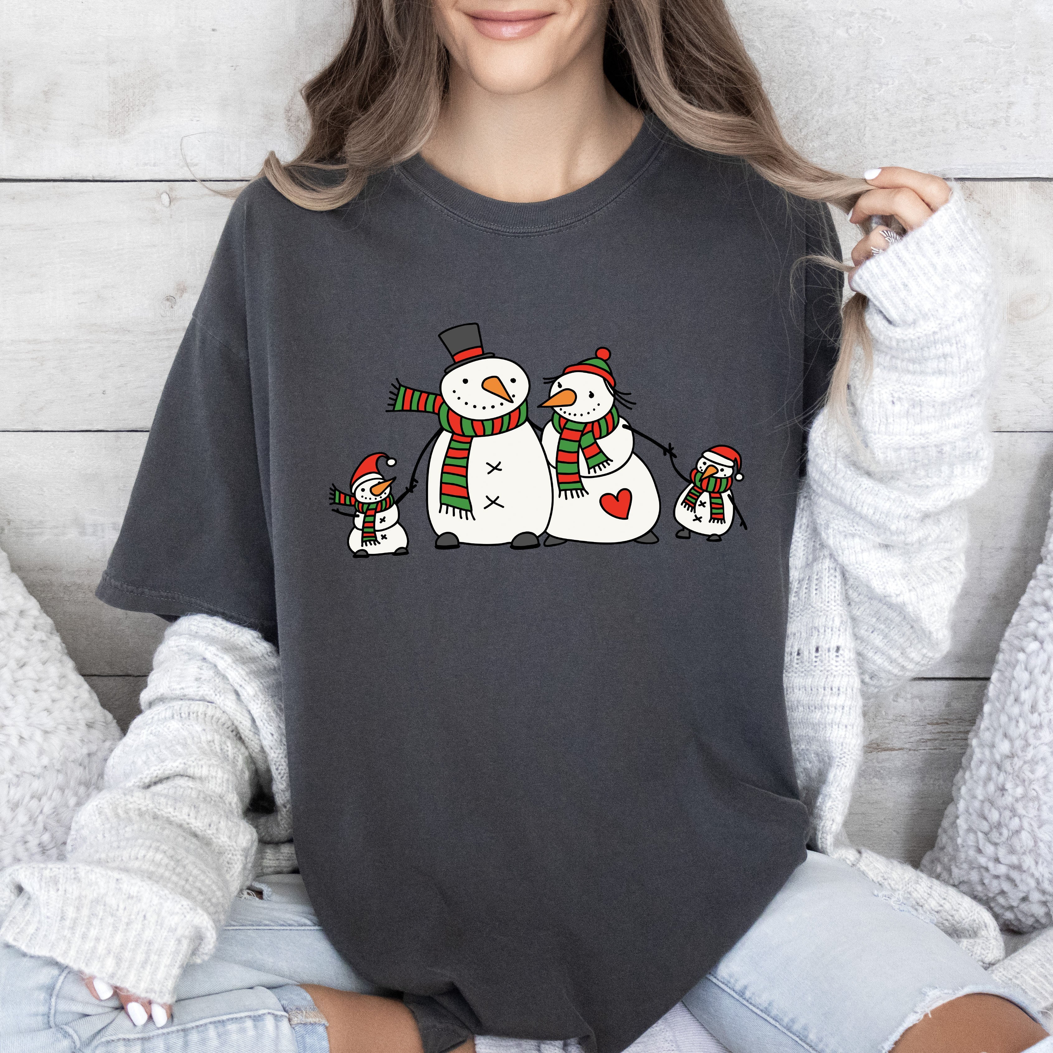 Cute Snowman Family Vintage Retro Christmas Scene With Cozy Winter Vibes Comfort Colors Tee