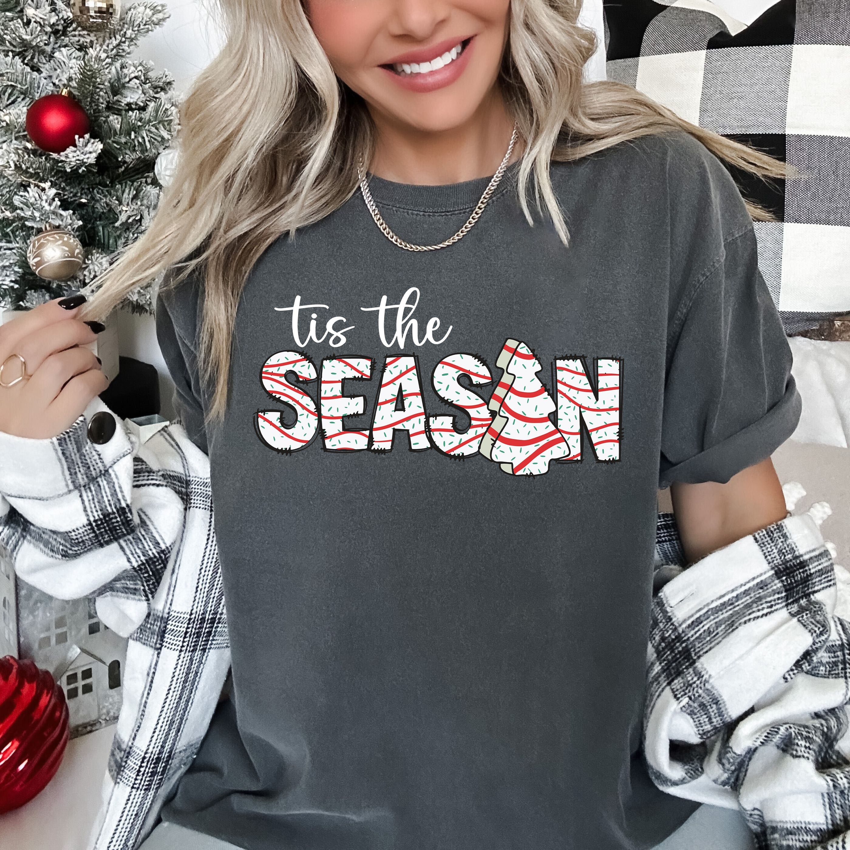 Retro Christmas Tis The Season Vintage Classic Christmas Holiday Edition Comfort Colors Tee