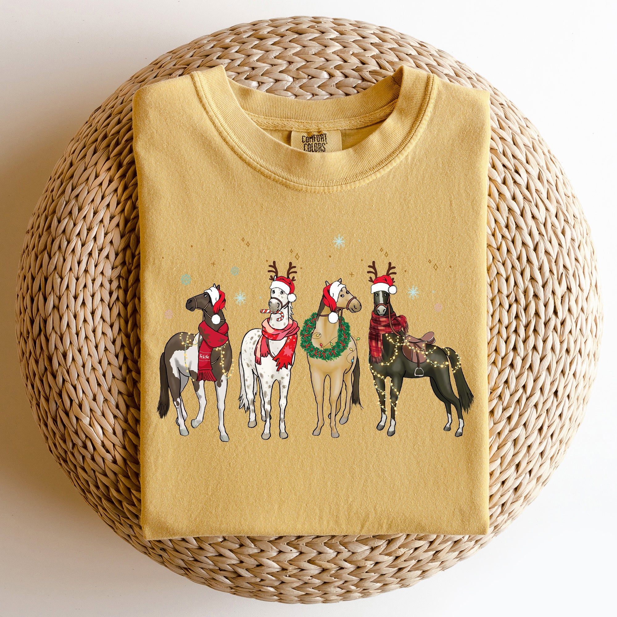 Christmas Horses Santa Winter Snow Xmas Scene For Horse Lovers Vintage Style Comfort Colors Tee