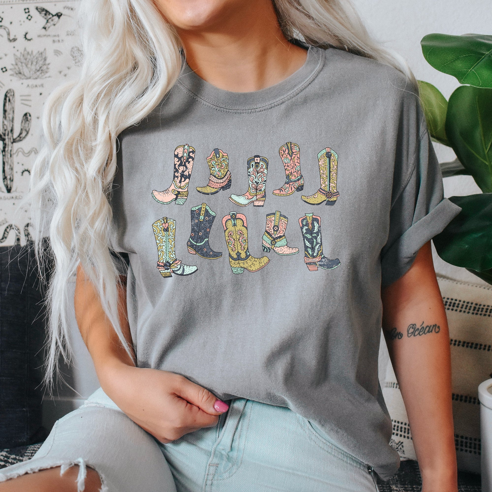 Colorful Cowboy Boots Western Cowgirl Country Style Graphic Vintage Western Comfort Colors Tee