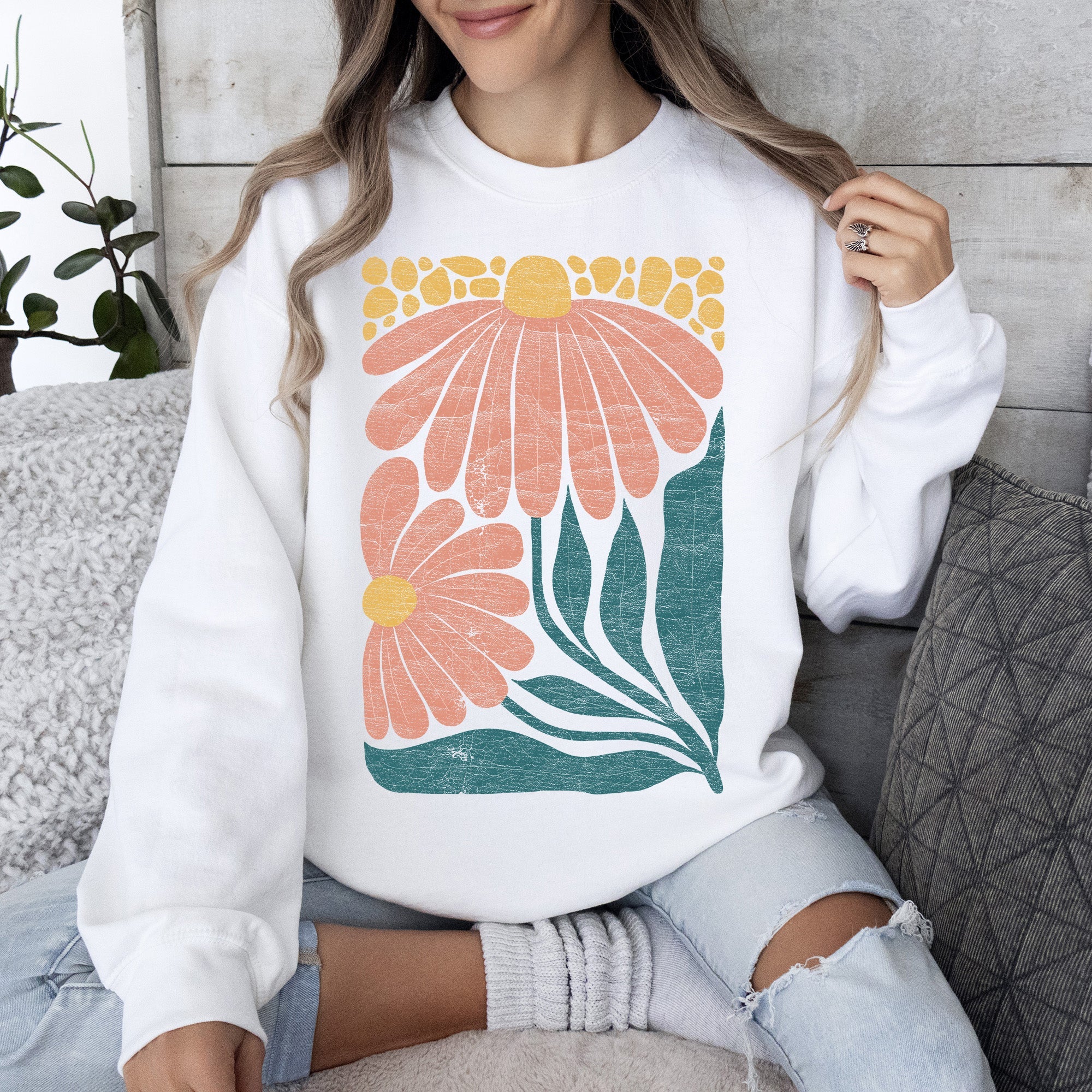 Colorful Daisies Art Nouveau Floral Design Vintage Botanical Illustration Sweatshirt