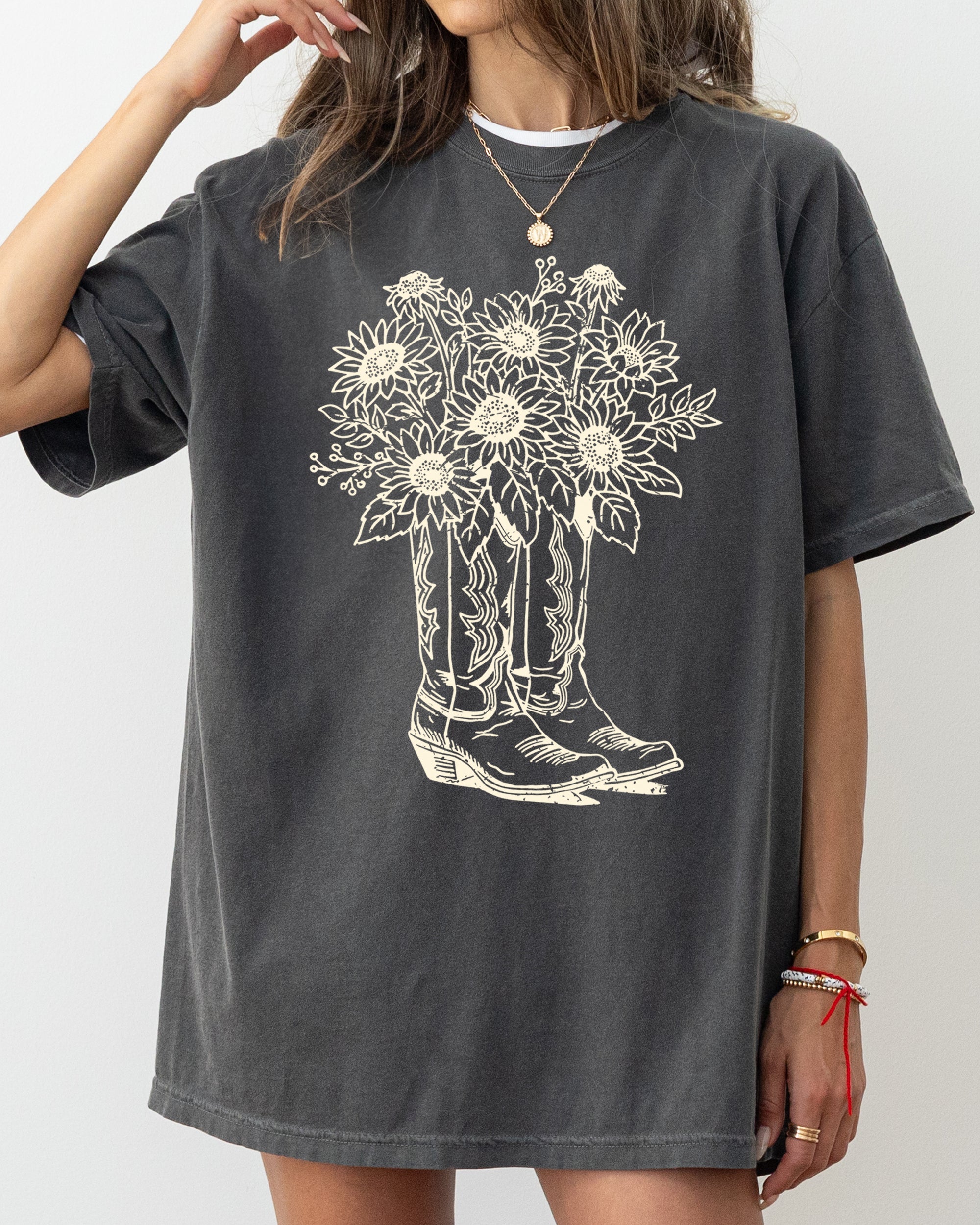 Cowboy Boots And Flowers, Cowgirl, Western, Retro Vibe, Rustic Flair, Western Americana Comfort Colors Tee