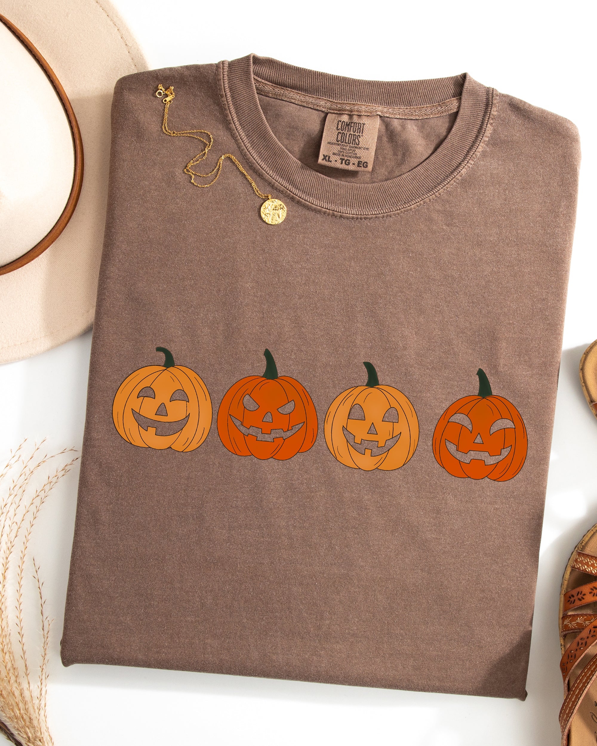 Cute Mini Pumpkins Halloween Retro Fall Vintage Jack-O-Lanterns Comfort Colors Tee