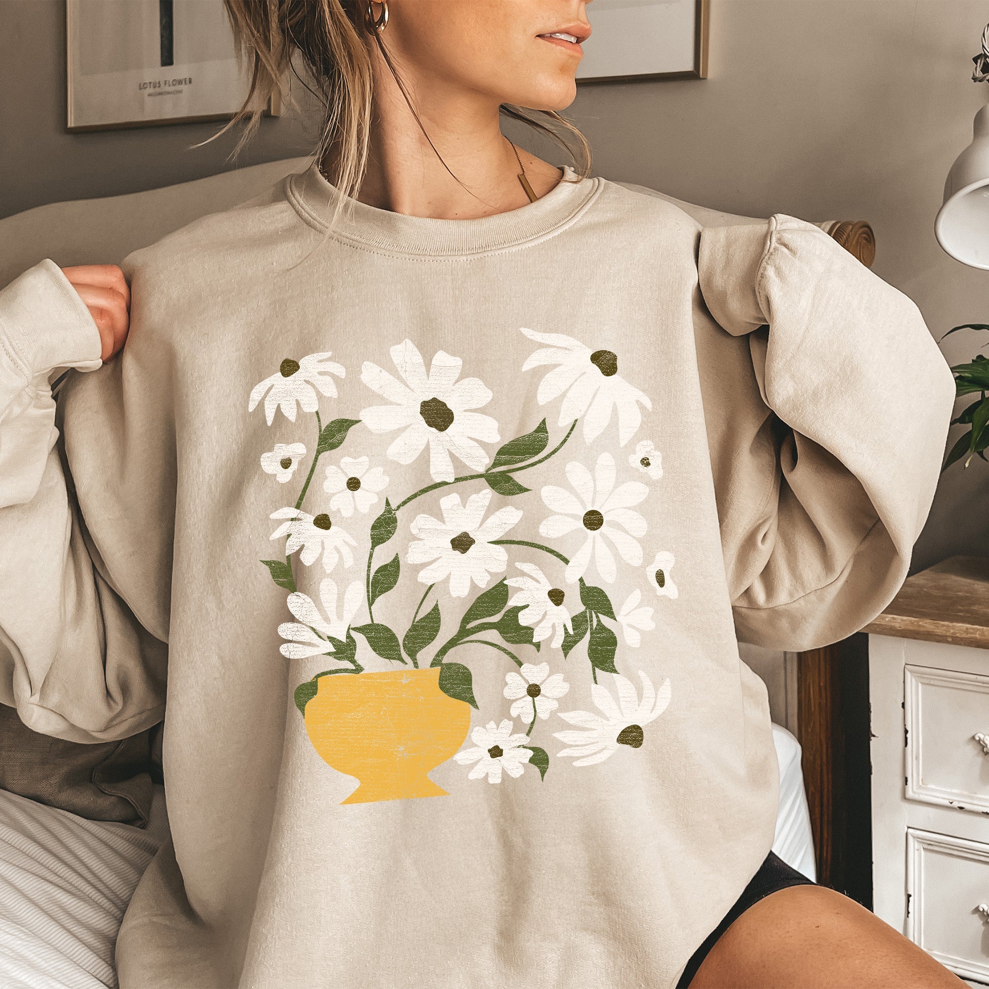 Daisies, Retro Floral Design Vintage-Inspired Floral Print Premium Cotton Blend For All Day Comfort Sweatshirt