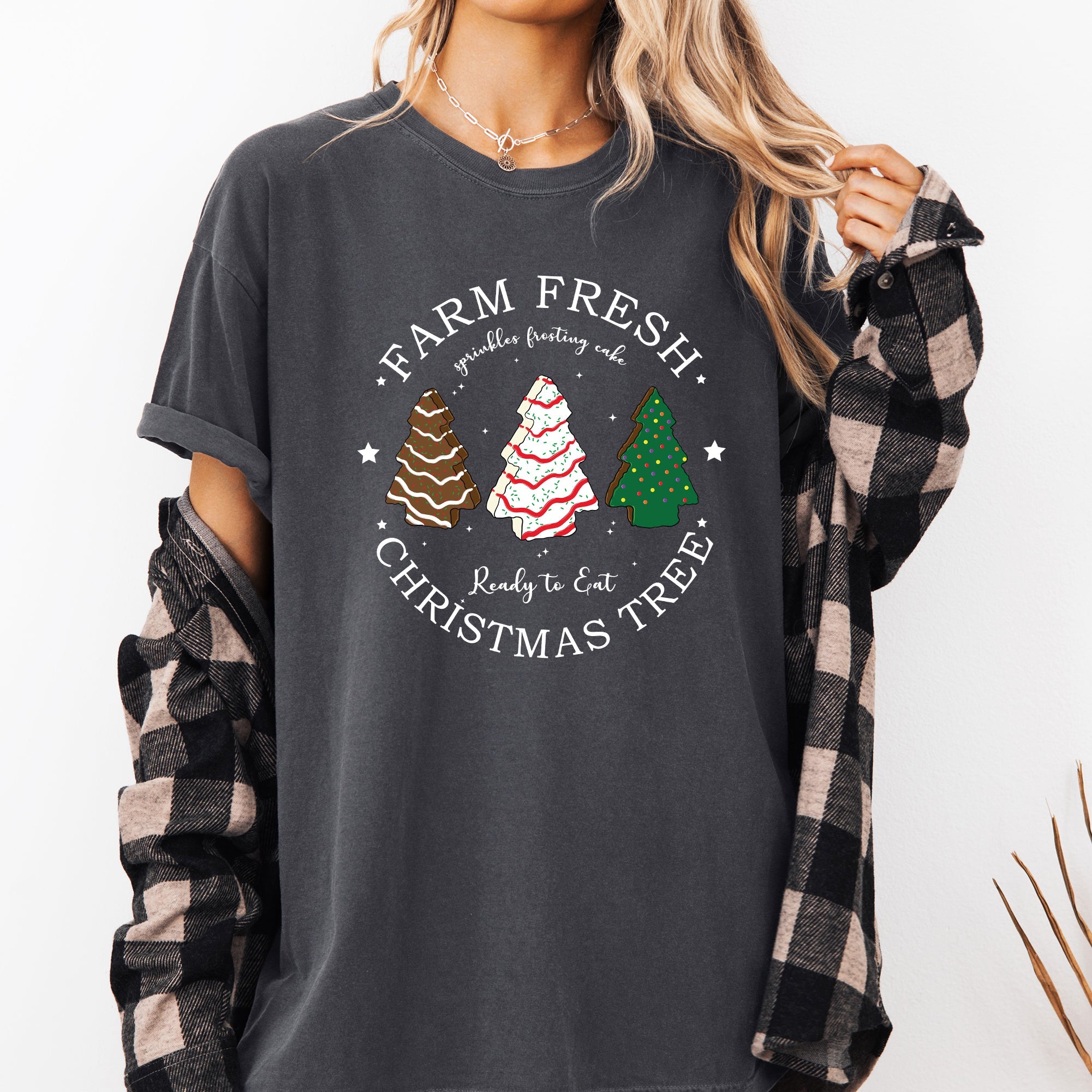 Farm Fresh Christmas Tree White And Green Cakes Winter Santa Xmas Vintage Holiday Comfort Colors Tee