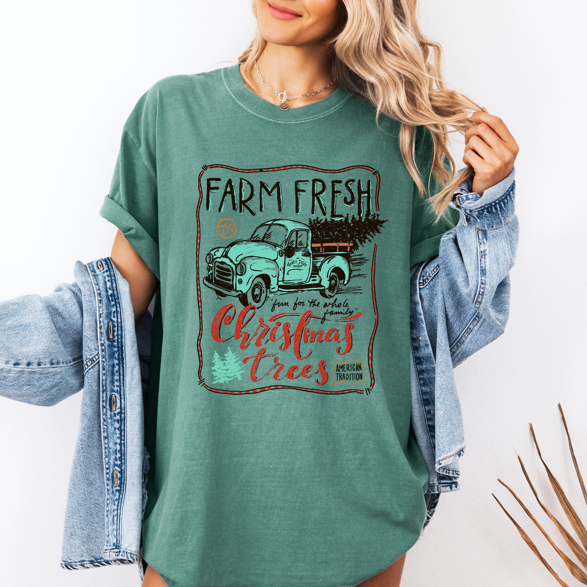Farm Fresh Christmas Trees Vintage Retro Santa Winter Xmas Nostalgic Holiday Comfort Colors Tee