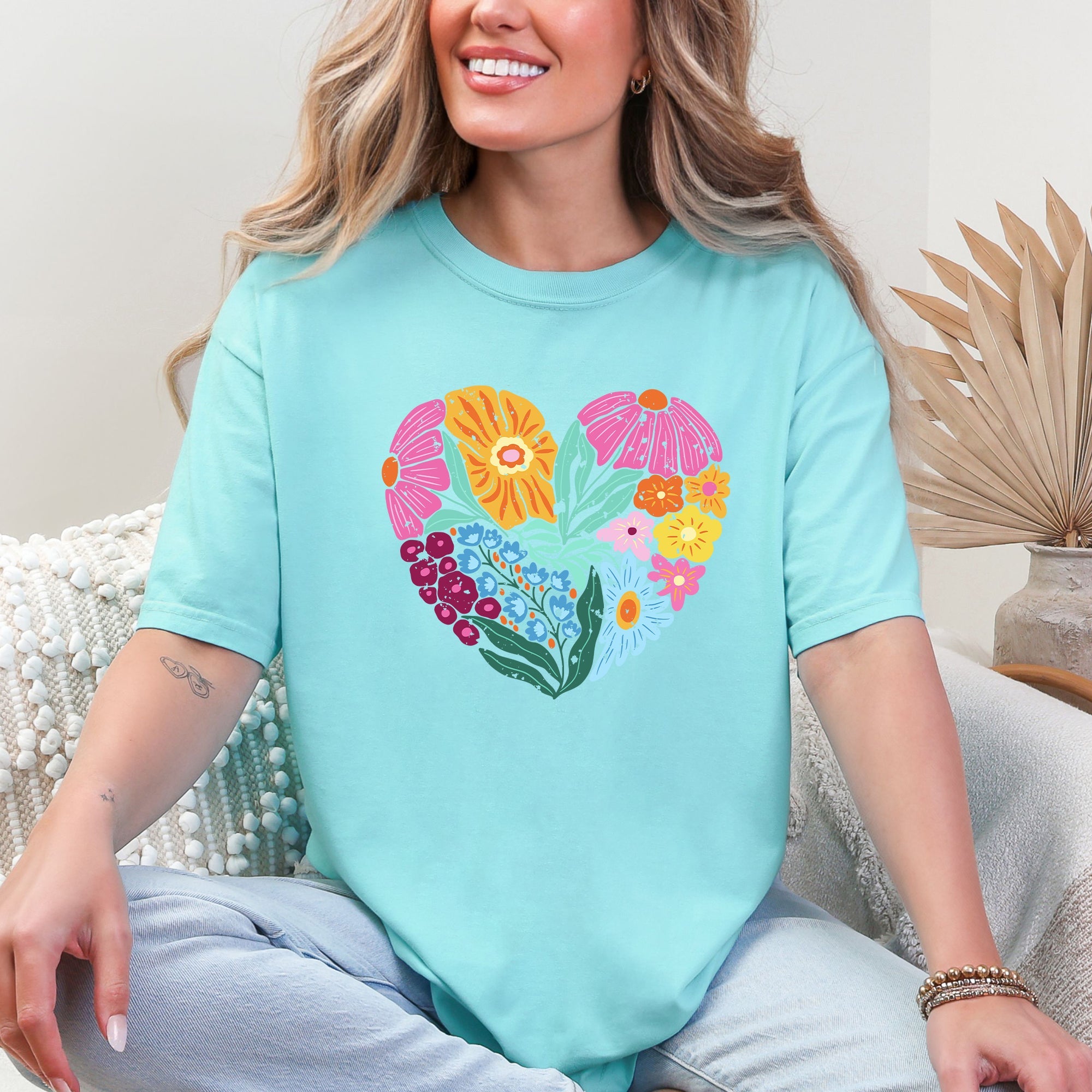 Floral Heart Folk Art Retro Flowers Vintage Botanical Illustration Style Comfort Colors Tee