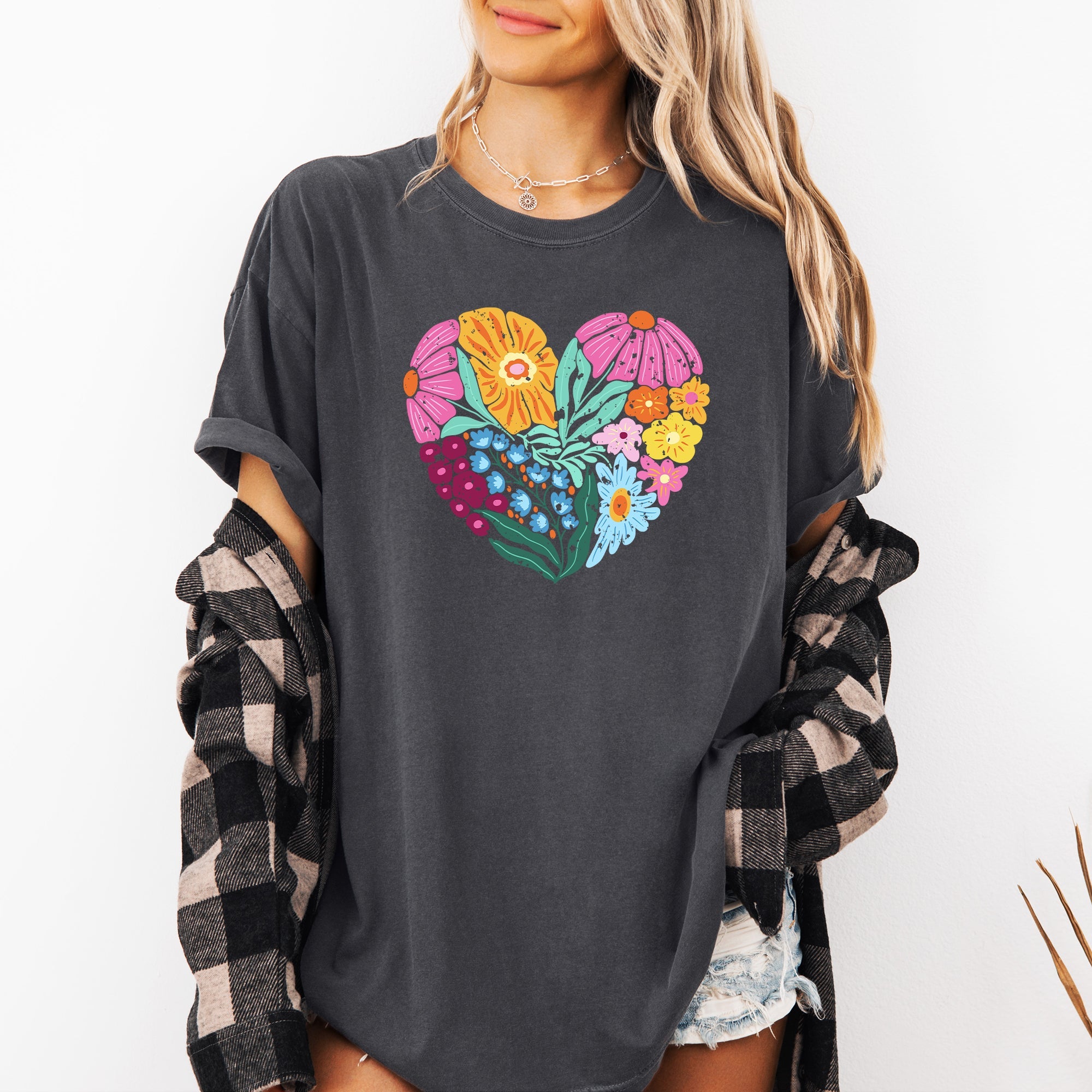 Floral Heart Folk Art Retro Flowers Vintage Botanical Illustration Style Comfort Colors Tee