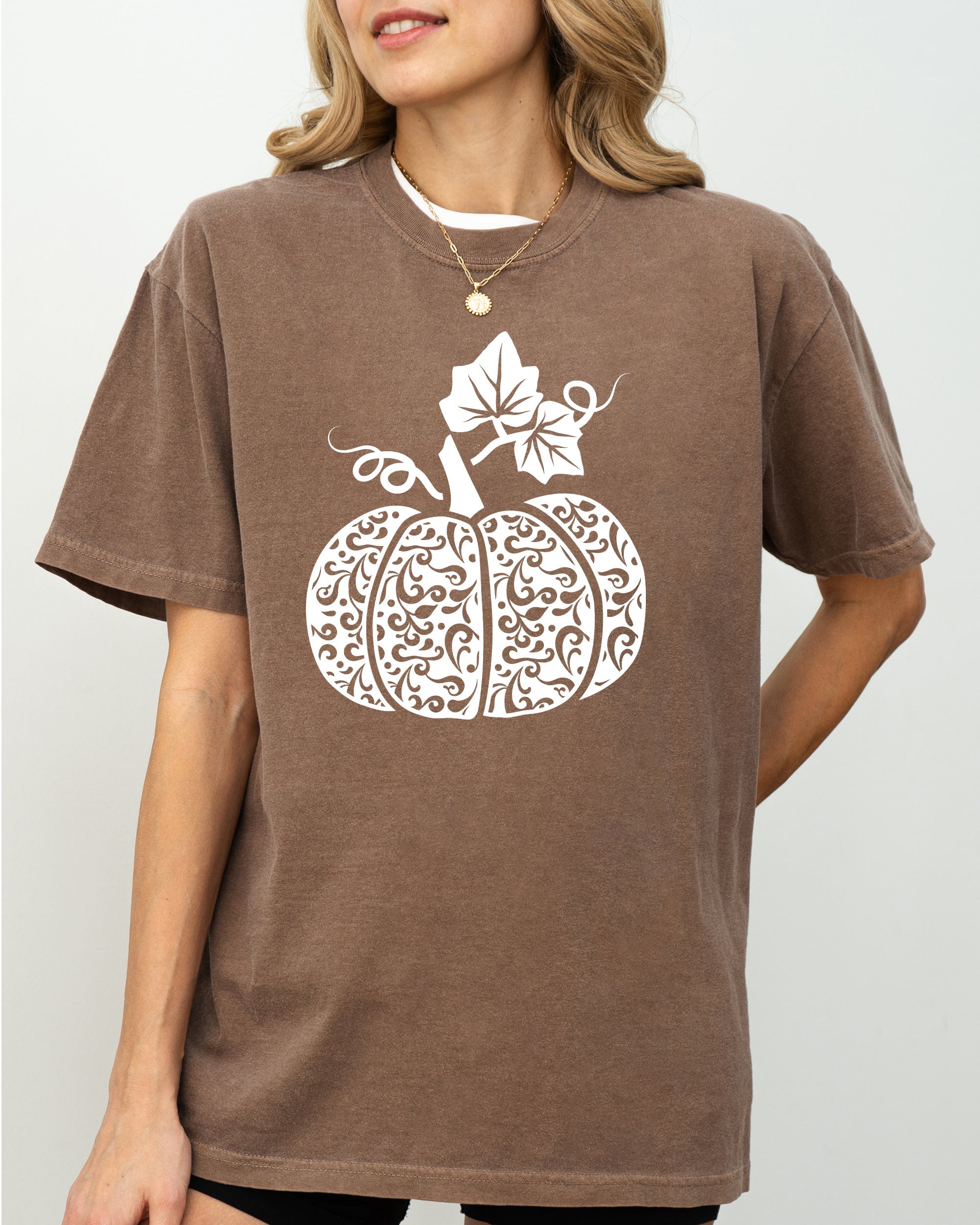 Folk Art Pumpkin Autumnal Festival Thanksgiving Halloween Seasonal Decor Print Comfort Colors Tee