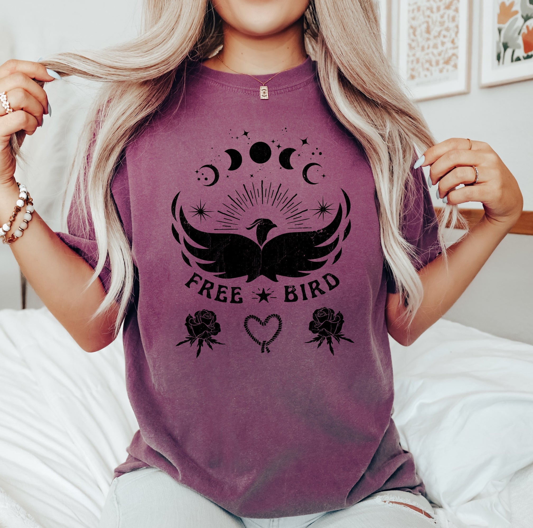 Free Bird Western Country Rock Music Bird Cowboy Vintage Distressed Graphic Artwork Comfort Colors Tee