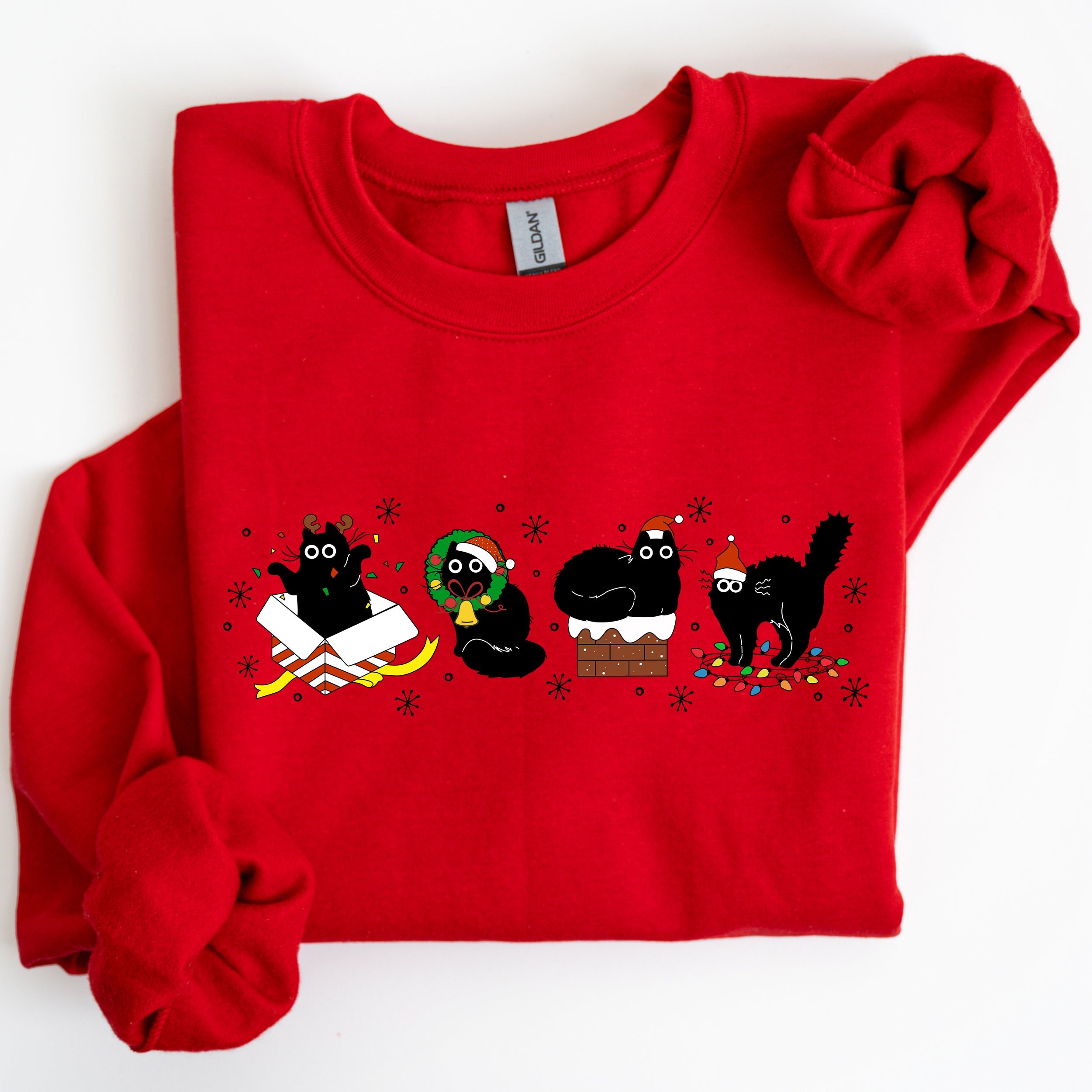 Funny Christmas Cats Santa Xmas Cozy Whimsical Cat Scene For Holiday Cheer Sweatshirt