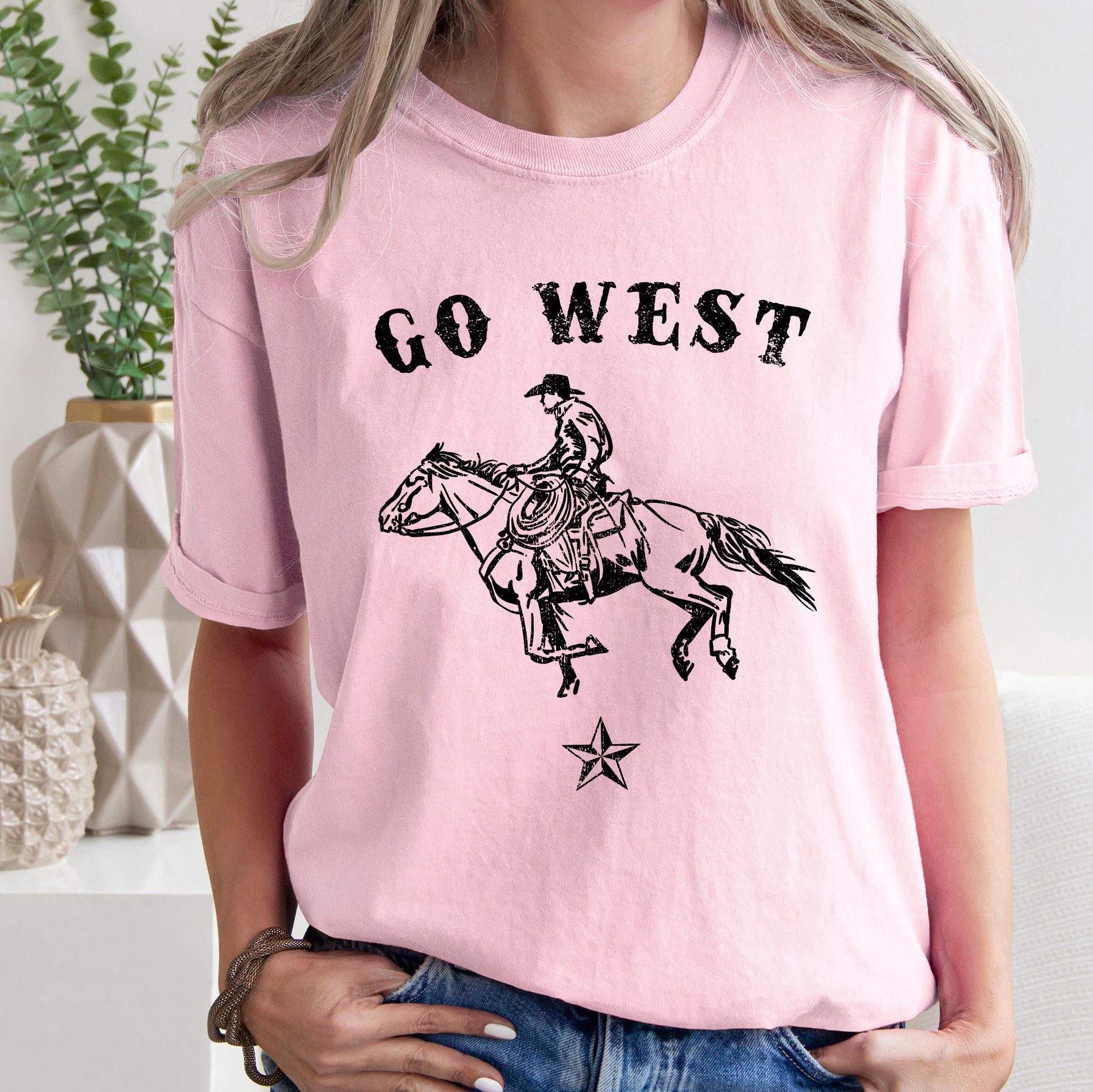 Go West Cowboy Horse Western Retro Vintage Cowboy Style Heritage Edition Comfort Colors Tee