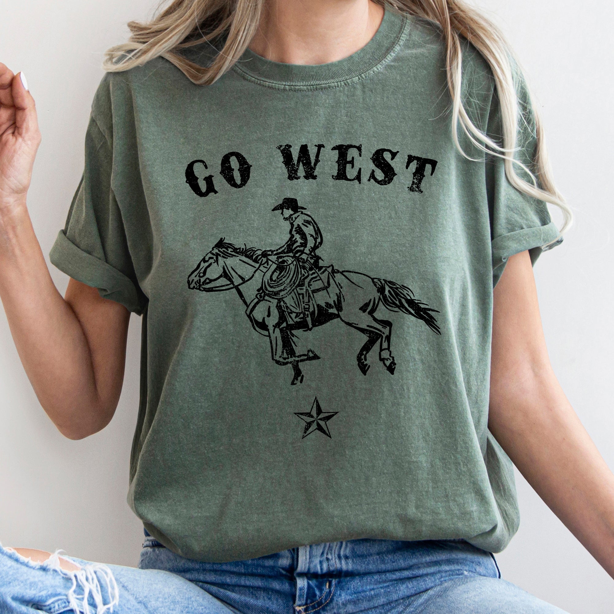 Go West Cowboy Horse Western Retro Vintage Cowboy Style Heritage Edition Comfort Colors Tee
