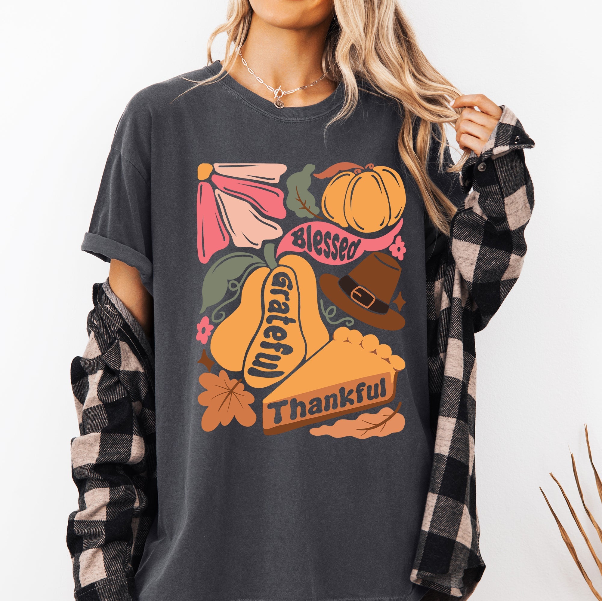 Grateful Thankful Blessed Autumn Thanksgiving Flowers Pumpkins Pilgrims Comfort Colors Tee