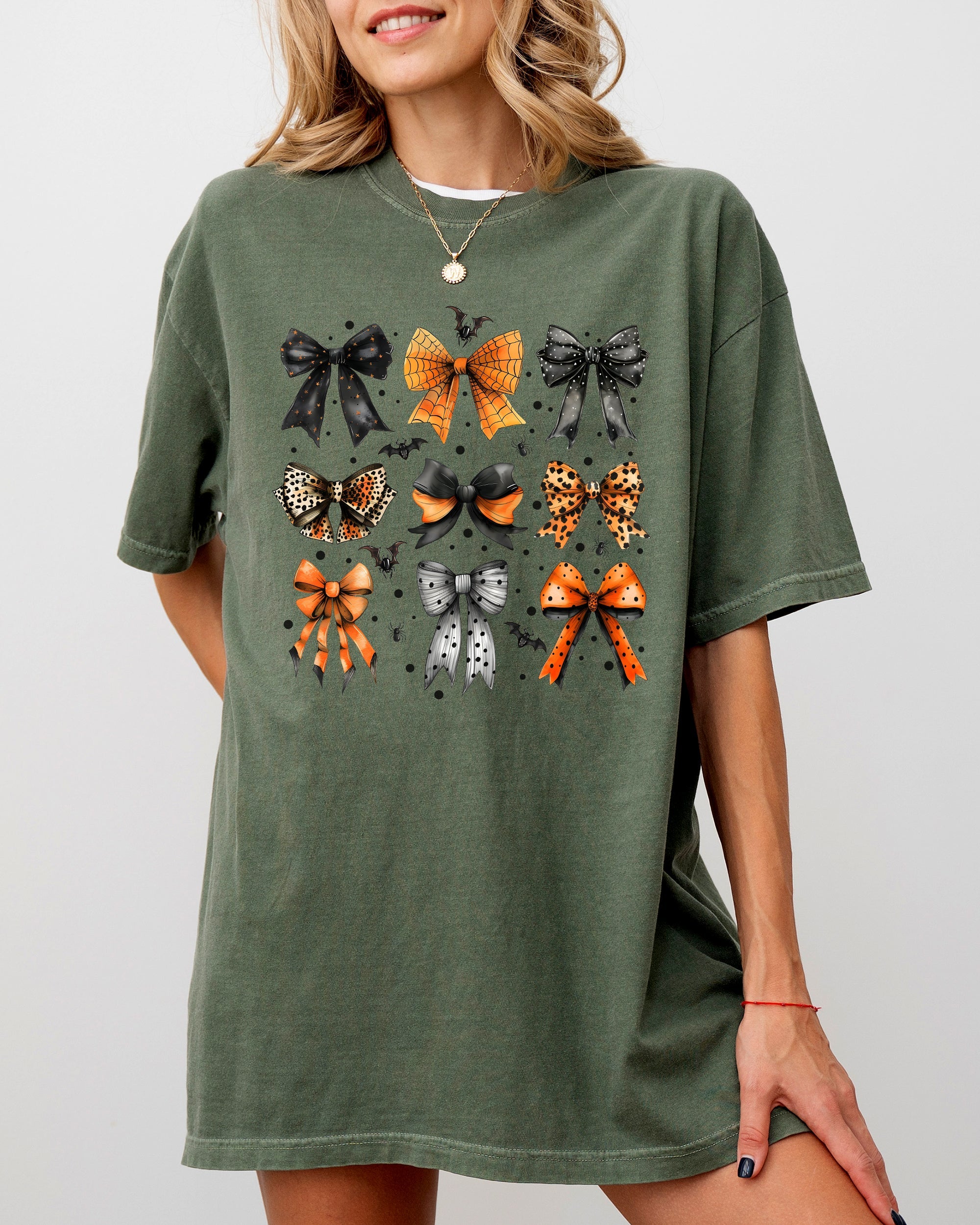 Halloween Bat Bows Girly Ribbons Coquette Spooky Autumn Fall Thanksgiving Comfort Colors Tee