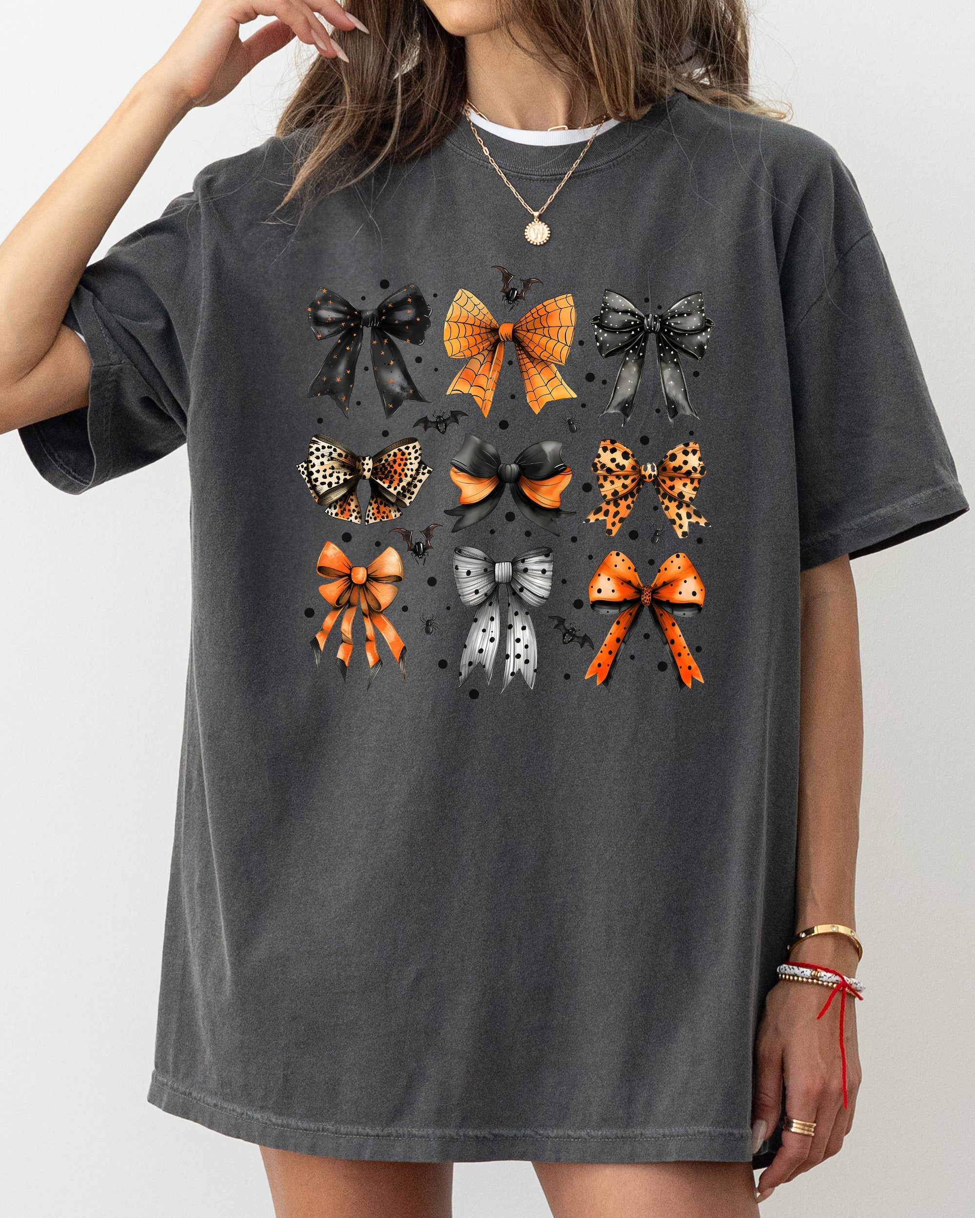 Halloween Bat Bows Girly Ribbons Coquette Spooky Autumn Fall Thanksgiving Comfort Colors Tee