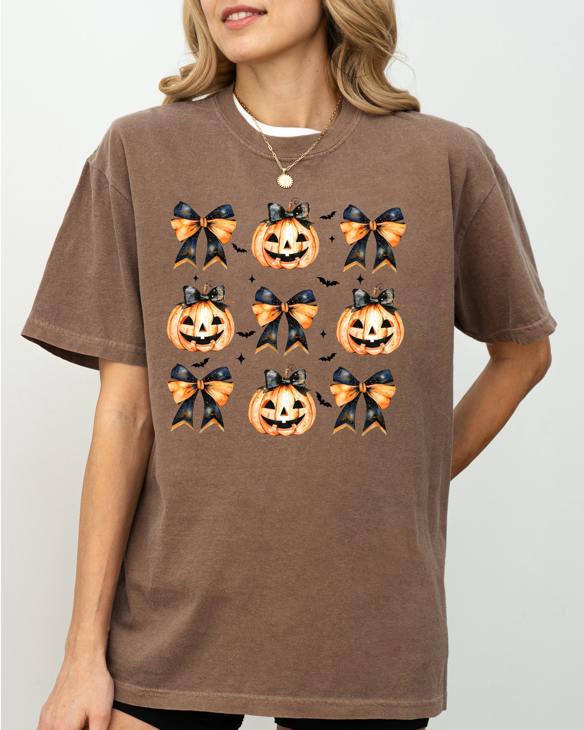 Halloween Pumpkins Bows Jack-O-Lantern Girly Ribbons Coquette Spooky Autumn Fall Thanksgiving Comfort Colors Tee