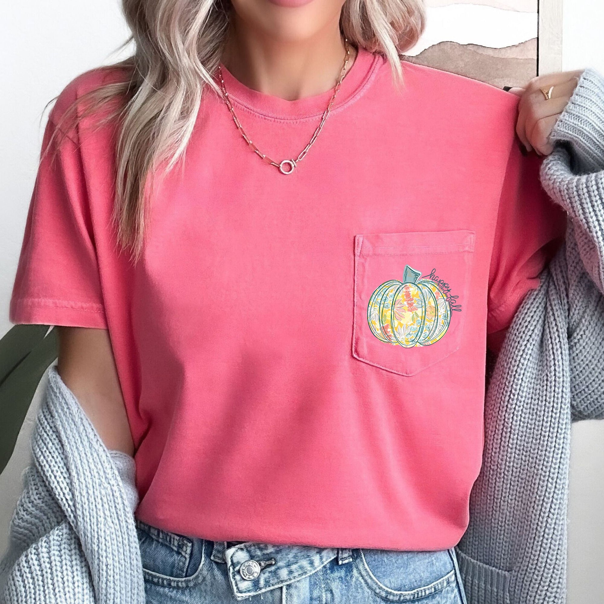Happy Fall Pastel Pumpkin Thanksgiving Flowers Autumn Garden Scene Comfort Colors Tee
