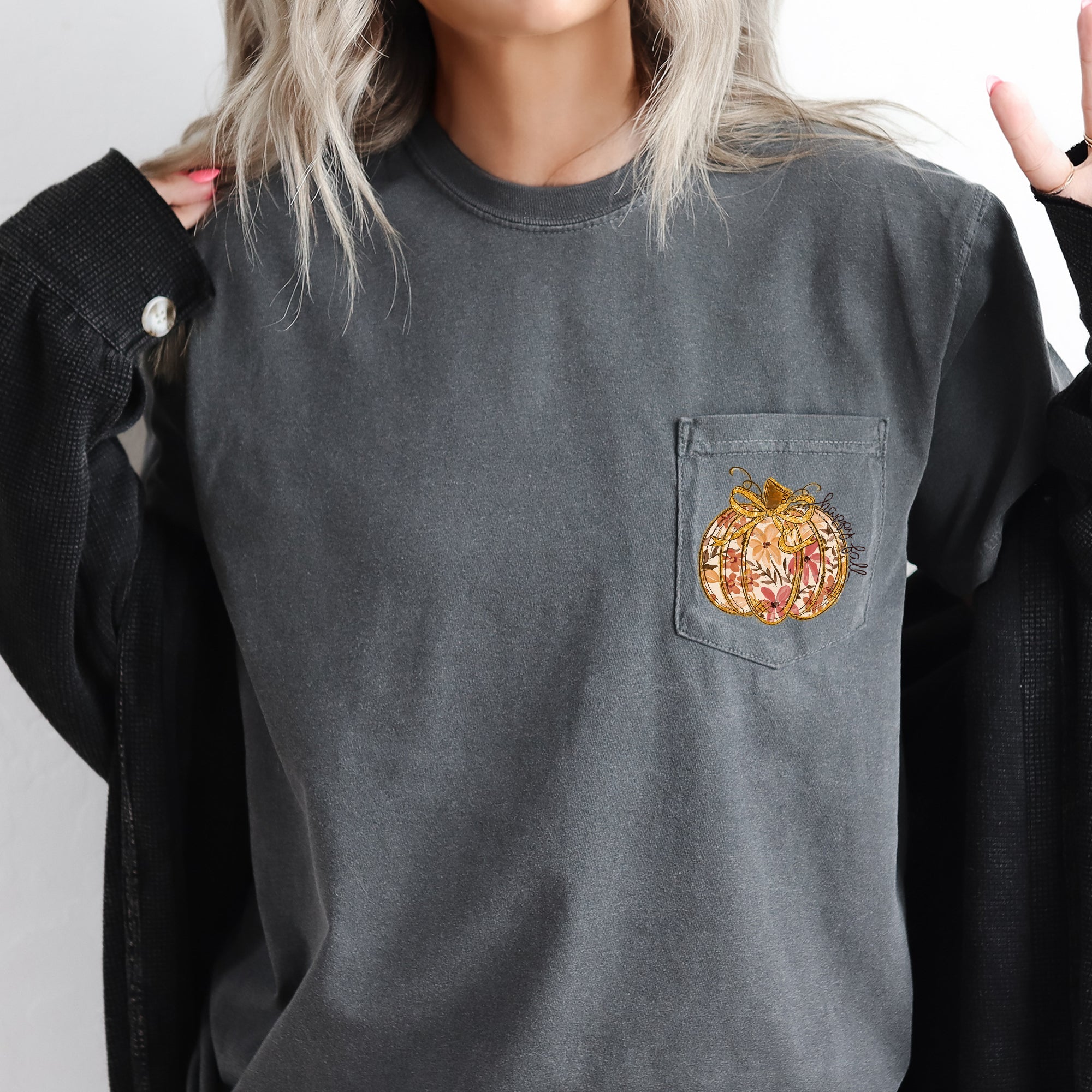 Happy Fall Pumpkin Thanksgiving Flowers Graphic Pocket Vintage Autumn Floral Edition Comfort Colors Tee