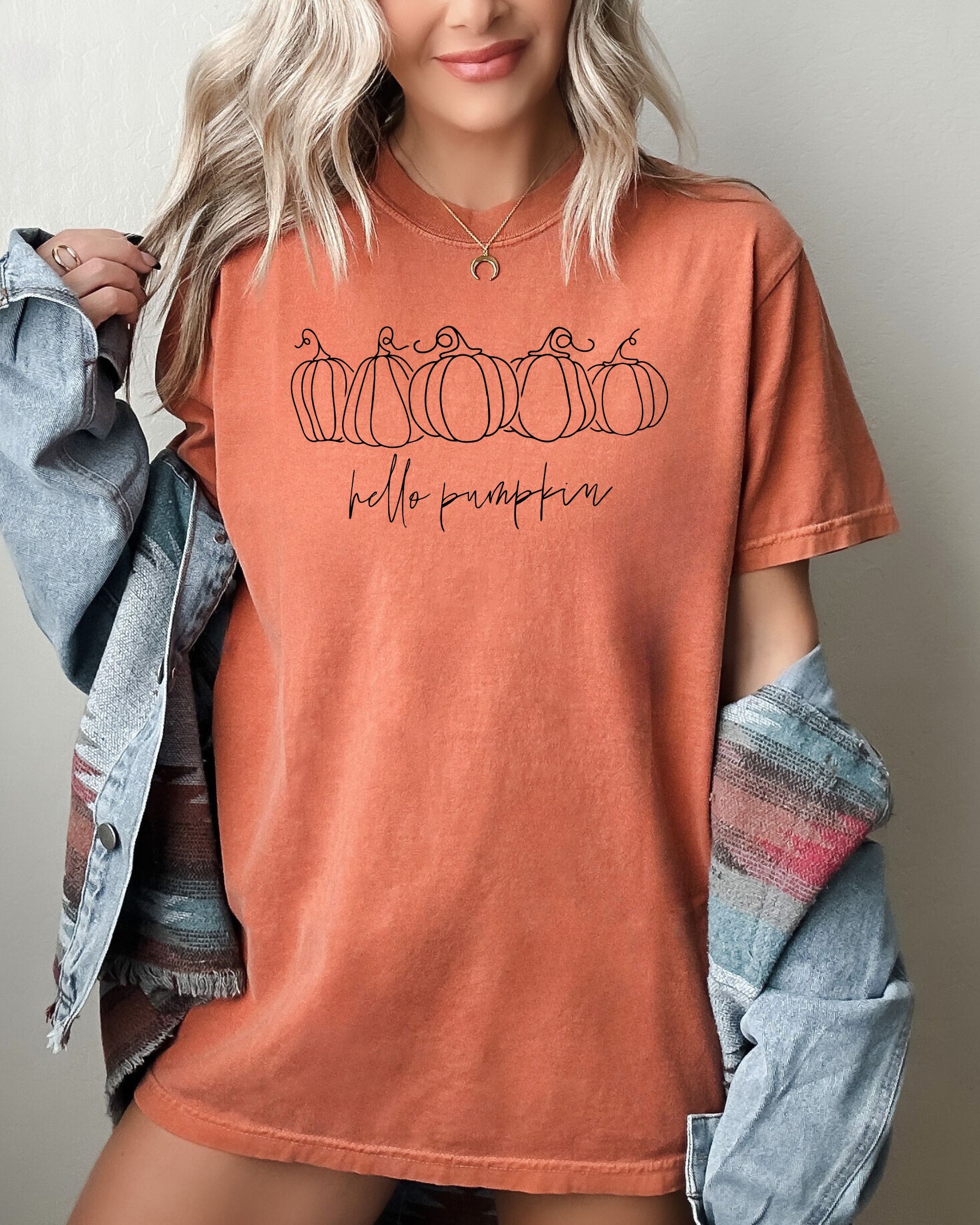 Hello Pumpkin Minimal Line Art Autumn Halloween Cozy Vintage Aesthetic Comfort Colors Tee