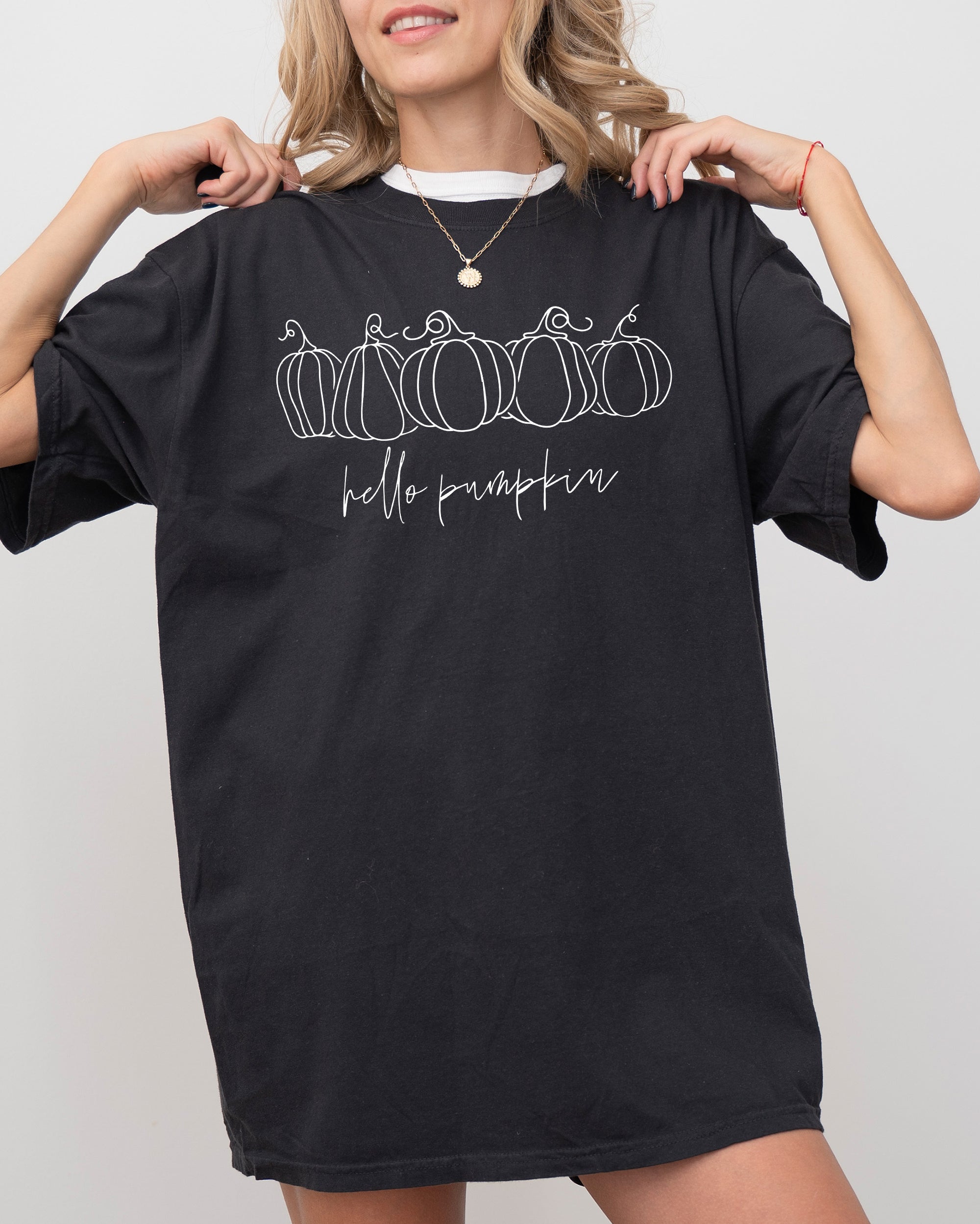 Hello Pumpkin Minimal Line Art Autumn Halloween Cozy Vintage Aesthetic Comfort Colors Tee