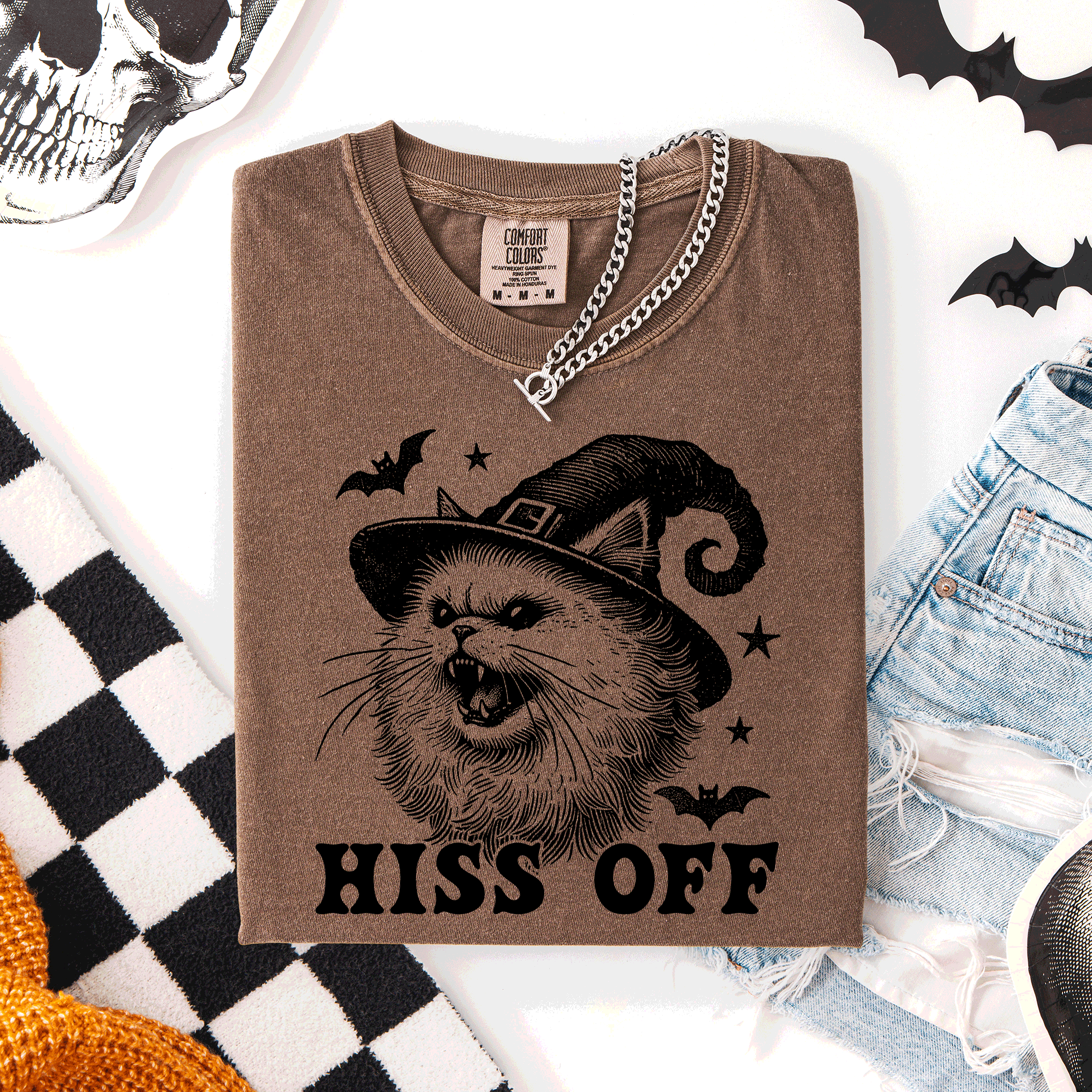 Hiss Off Cat Halloween Witch Funny For Cat Lovers And Halloween Enthusiasts Comfort Colors Tee