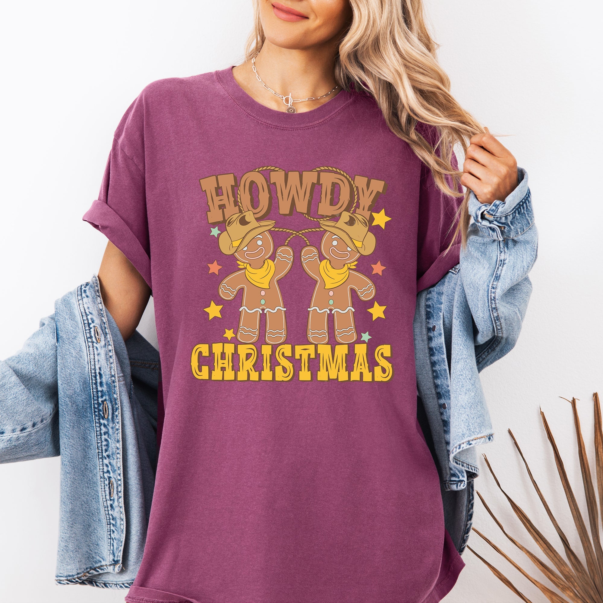 Howdy Christmas Gingerbread Men Western Cowboy Vintage Rustic Americana Celebration Comfort Colors Tee