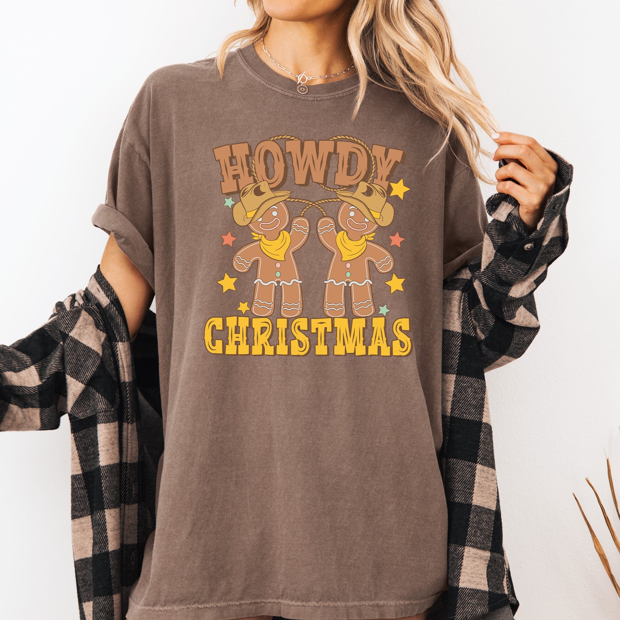 Howdy Christmas Gingerbread Men Western Cowboy Vintage Rustic Americana Celebration Comfort Colors Tee
