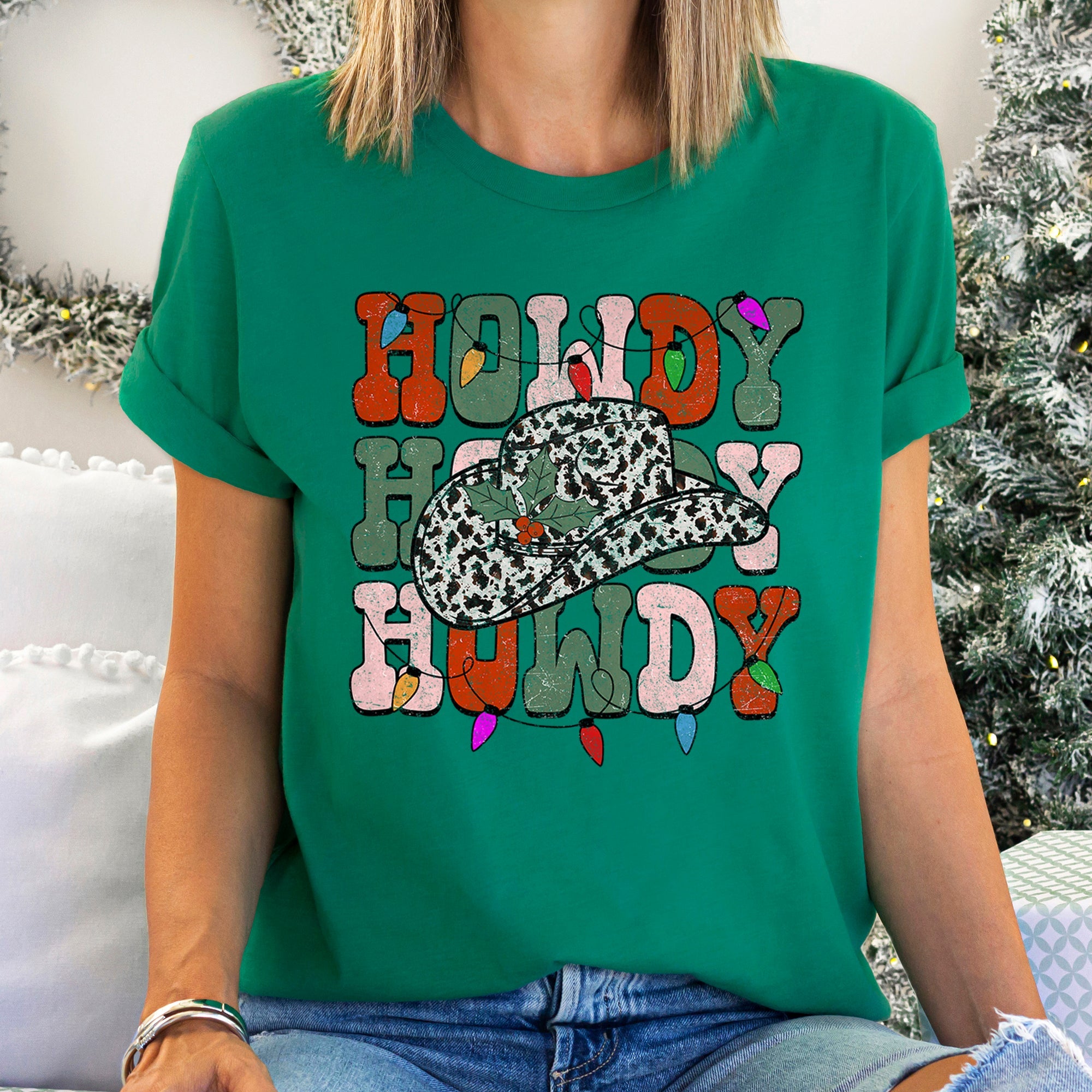 Howdy Christmas Leopard Print Cowboy Hat Retro Text Vintage Western Holiday Graphic Tee