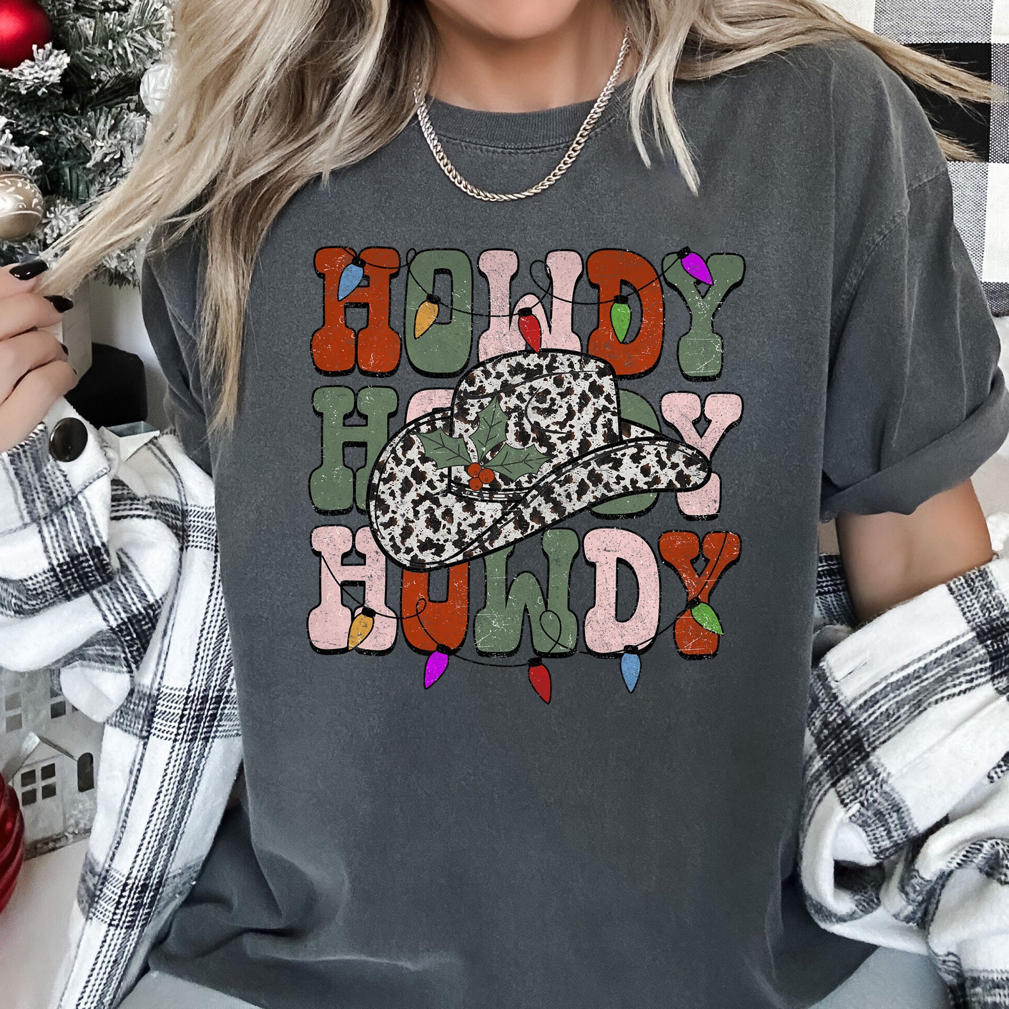 Howdy Christmas Leopard Print Cowboy Hat Retro Text Vintage Edition Comfort Colors Tee