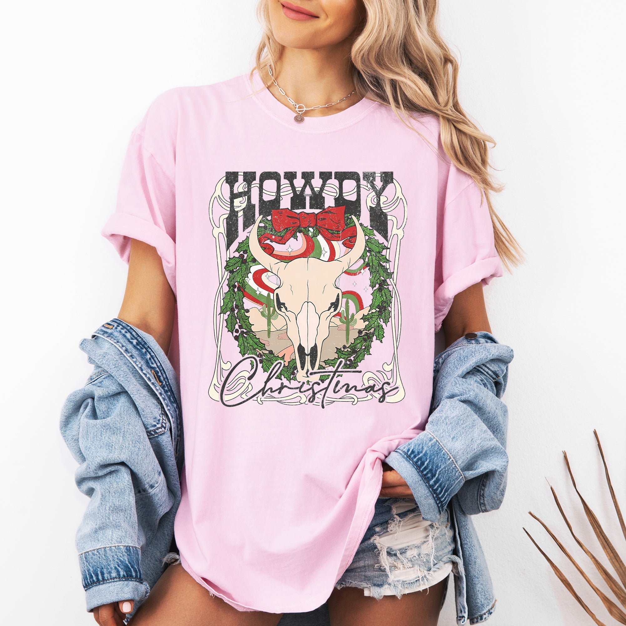 Howdy Christmas Skull Western Cowboy Vintage Holiday Western Illustration Comfort Colors Tee