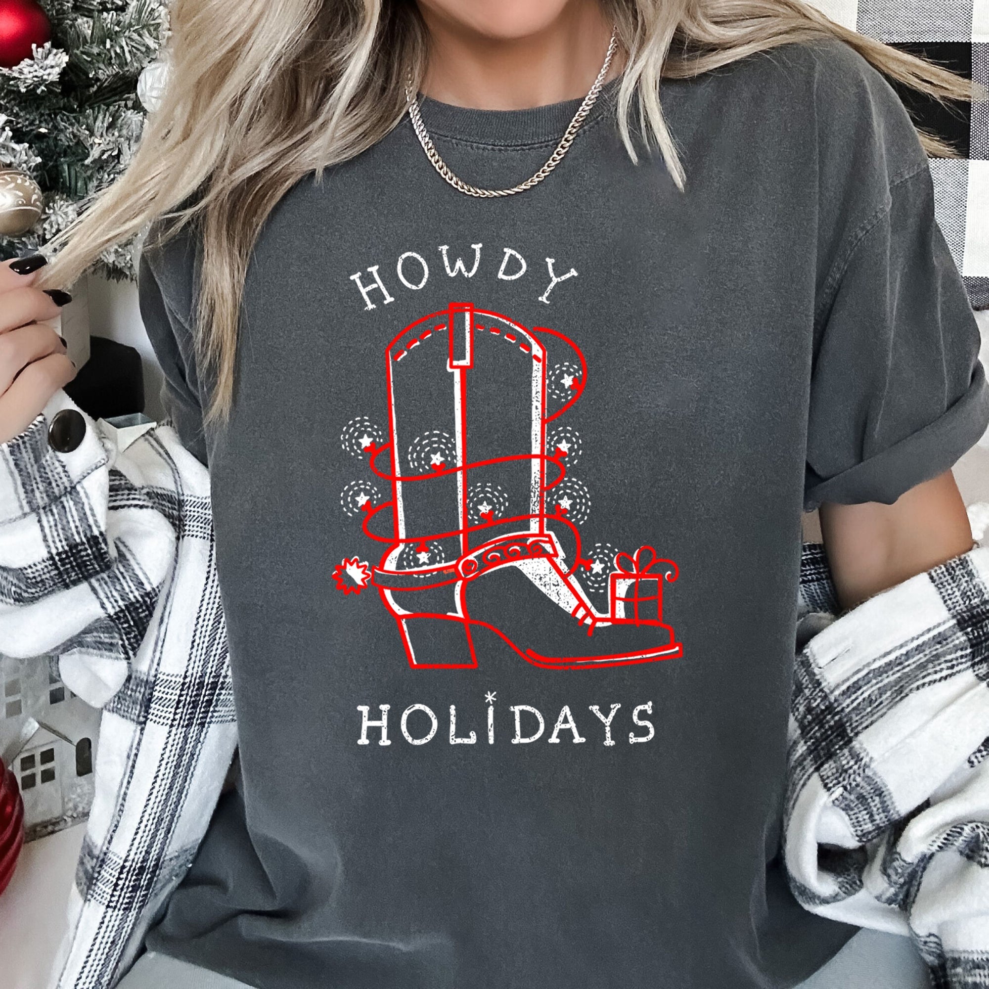 Howdy Holidays Christmas Cowboy Boot Retro Western Style Festive Vintage Comfort Colors Tee