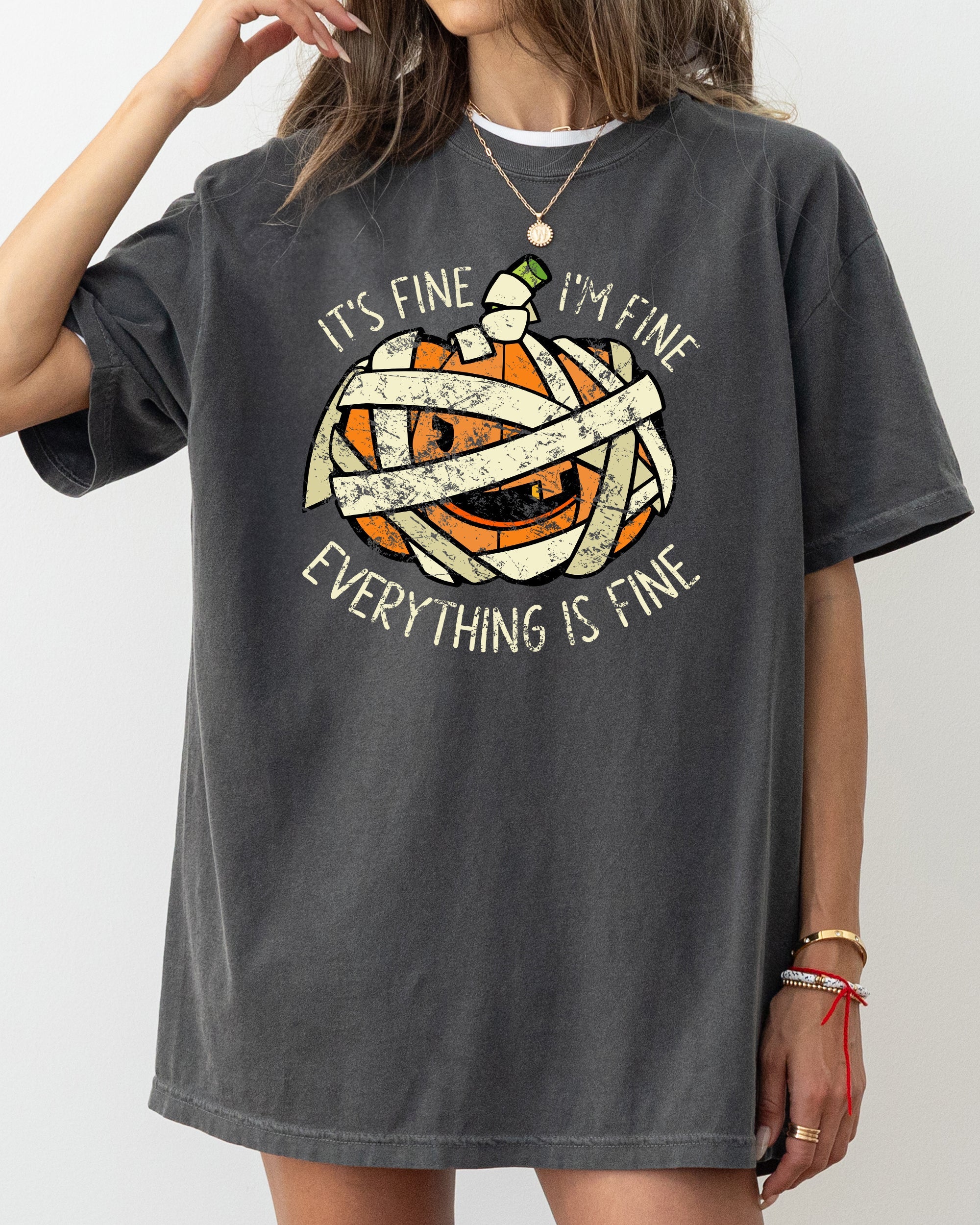 It's Fine, I'm Fine, Everything Is Fine Pumpkin Halloween Jack-O-Lantern Spooky Fall Autumn Comfort Colors Tee
