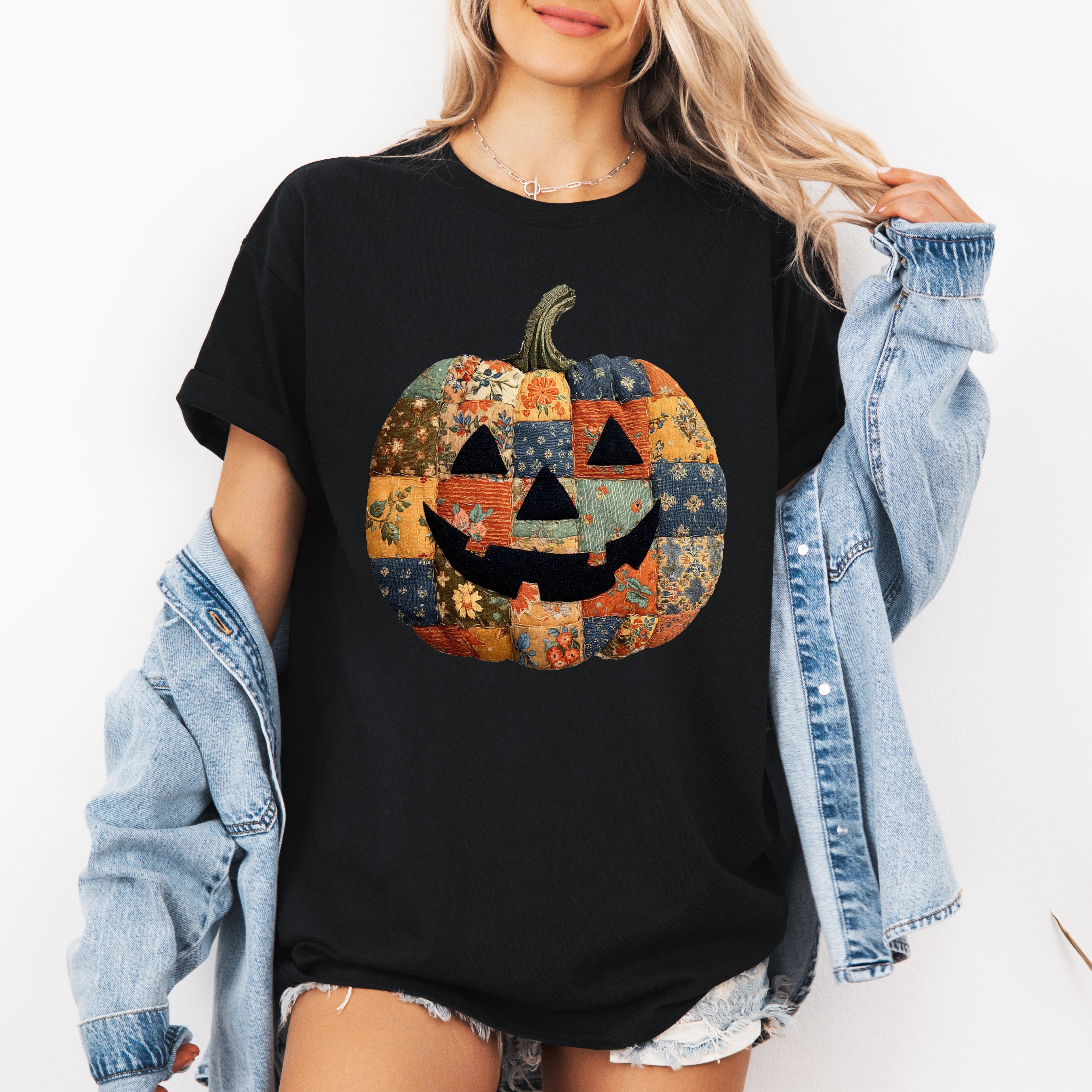 Jack-O-Lantern Faux Quilt Pumpkin Halloween Fall Autumn Vintage Cozy Decor Graphic Tee
