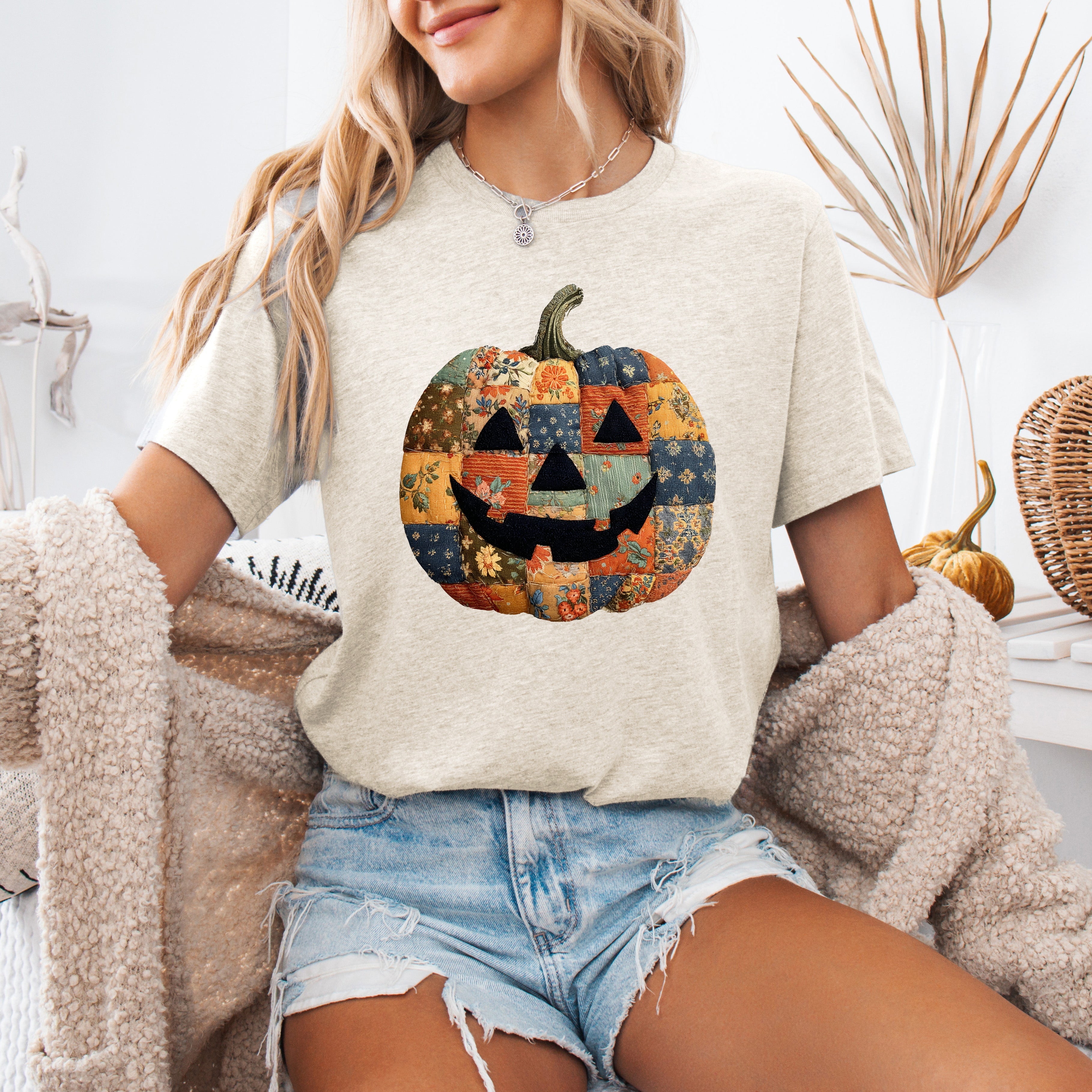 Jack-O-Lantern Faux Quilt Pumpkin Halloween Fall Autumn Vintage Cozy Decor Graphic Tee