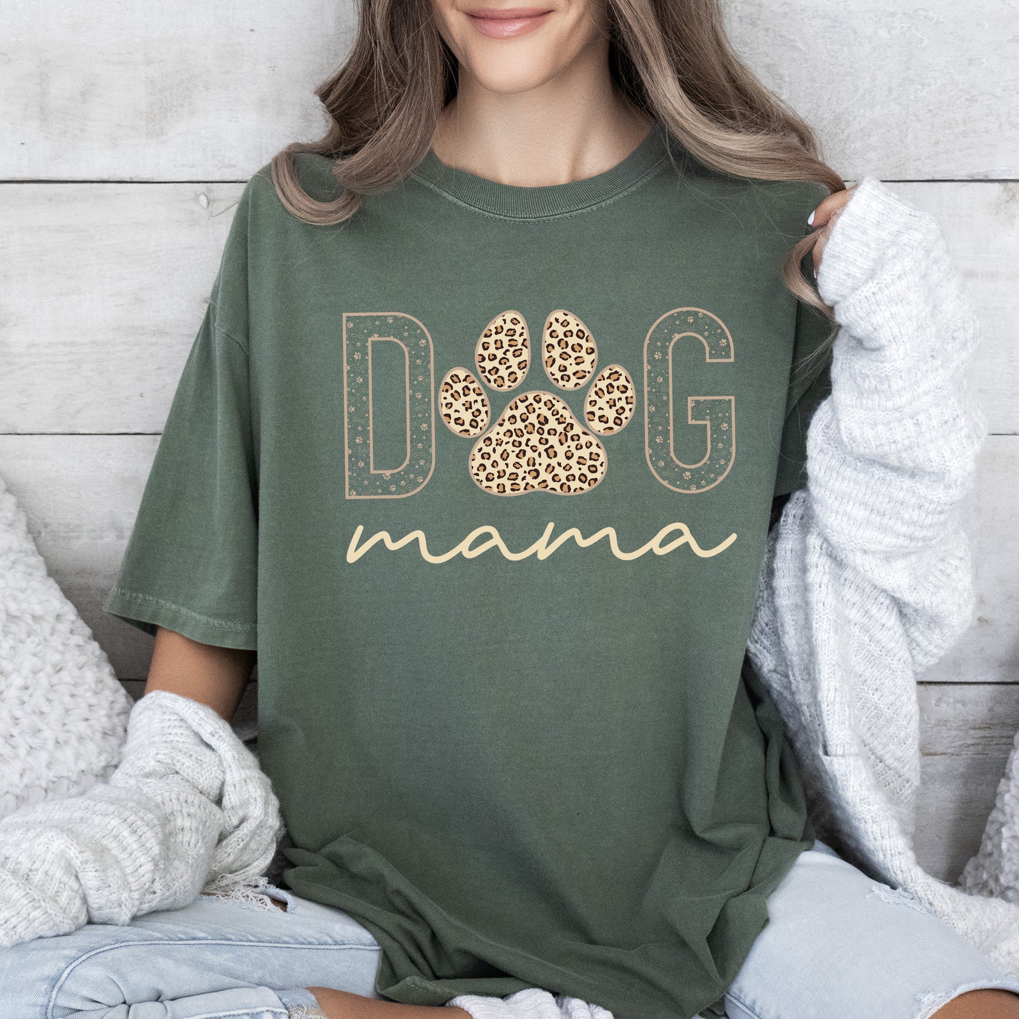Dog Mama Retro Vintage Classic Cozy Dog Lover Art Print For Dog Parents And Friends Everywhere Comfort Colors Tee