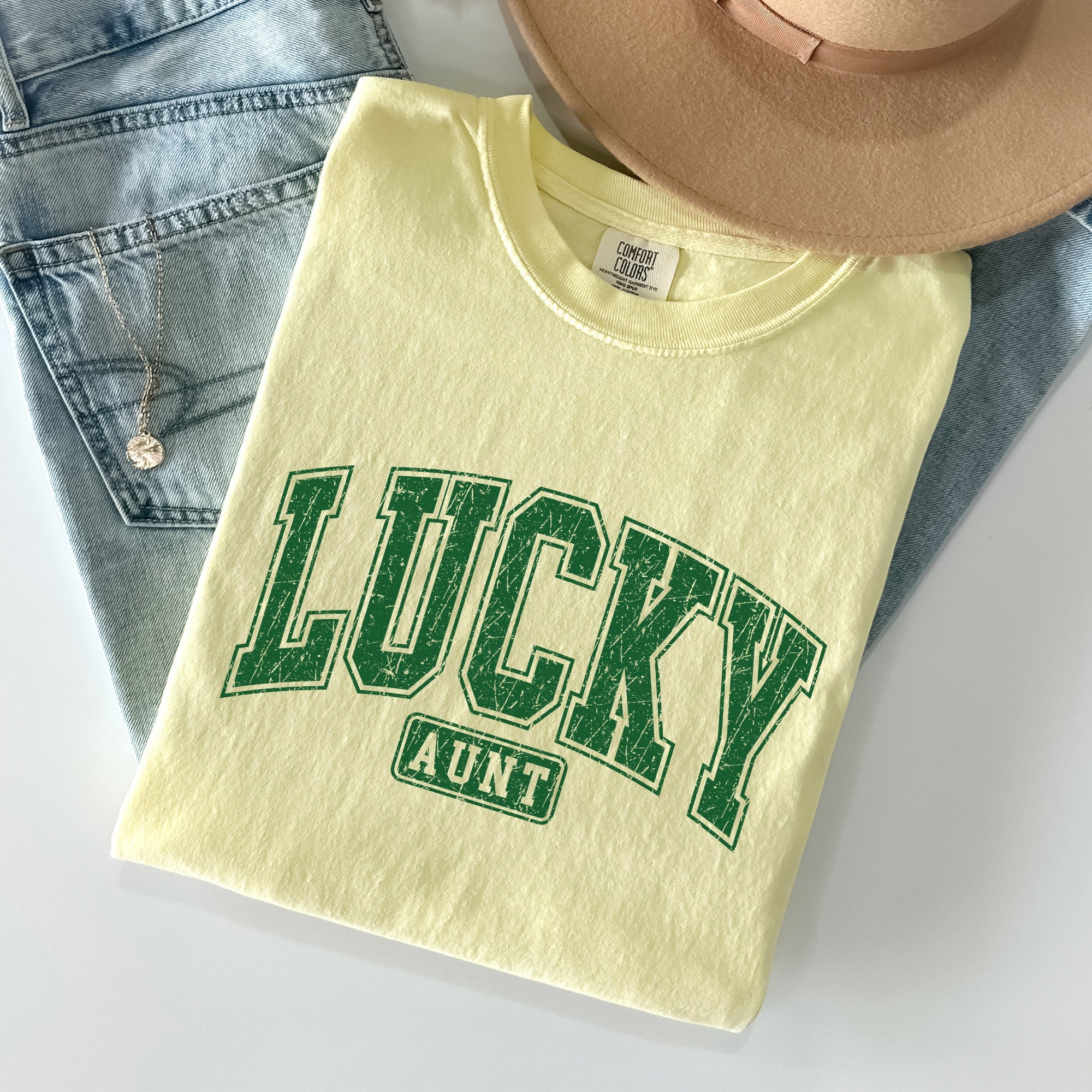 Lucky Aunt Retro Vintage St Patrick's Day Graphic Design Comfort Colors Tee