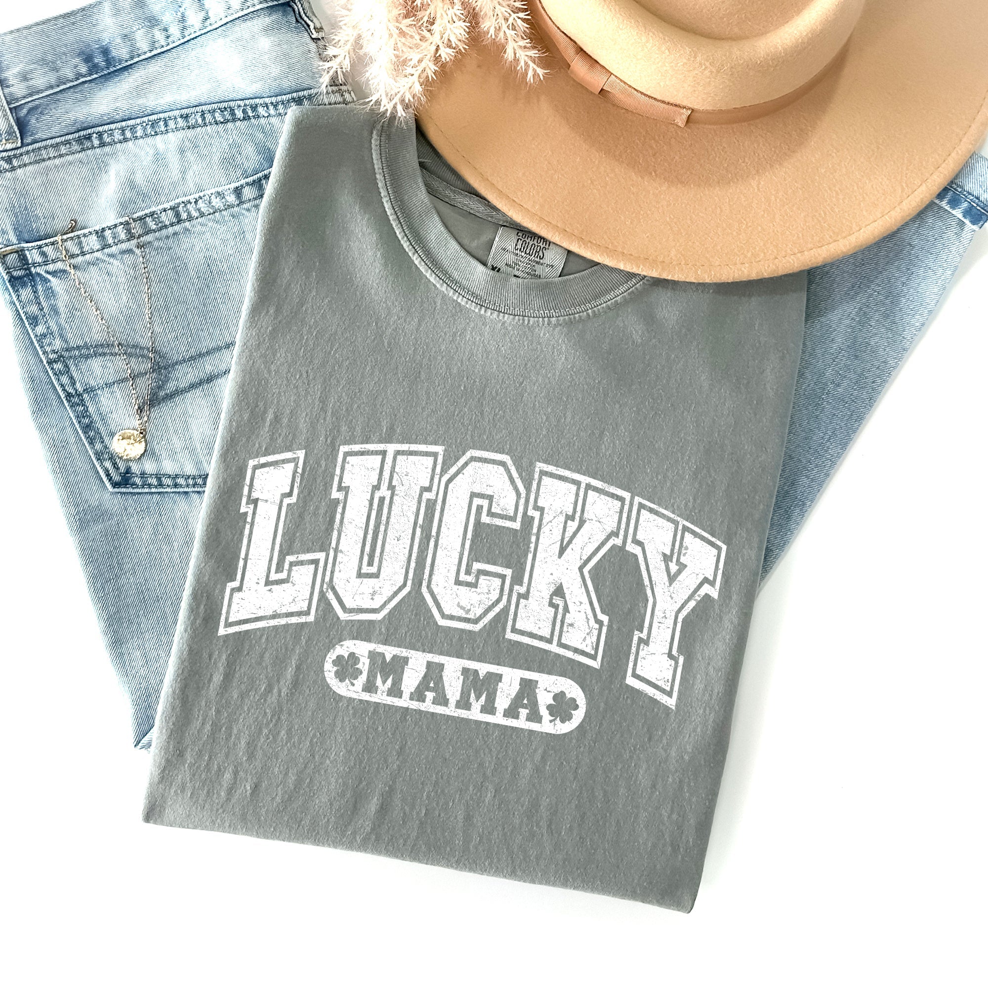 Lucky Mama Retro Vintage St Patrick's Day Irish Pride Celebration Comfort Colors Tee