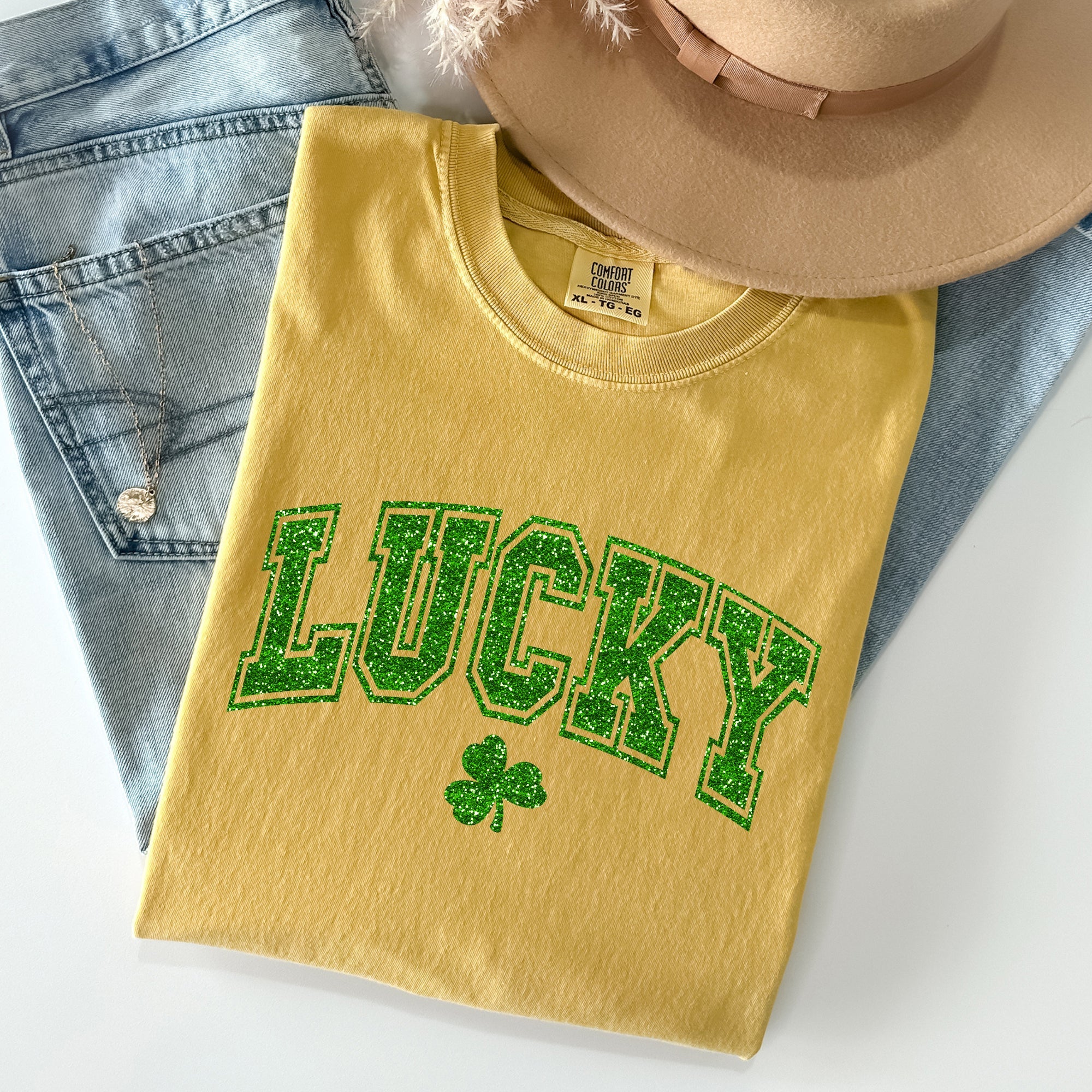 Lucky Glitter Shamrock St Patrick's Day Vintage Shamrock Motifs Comfort Colors Tee