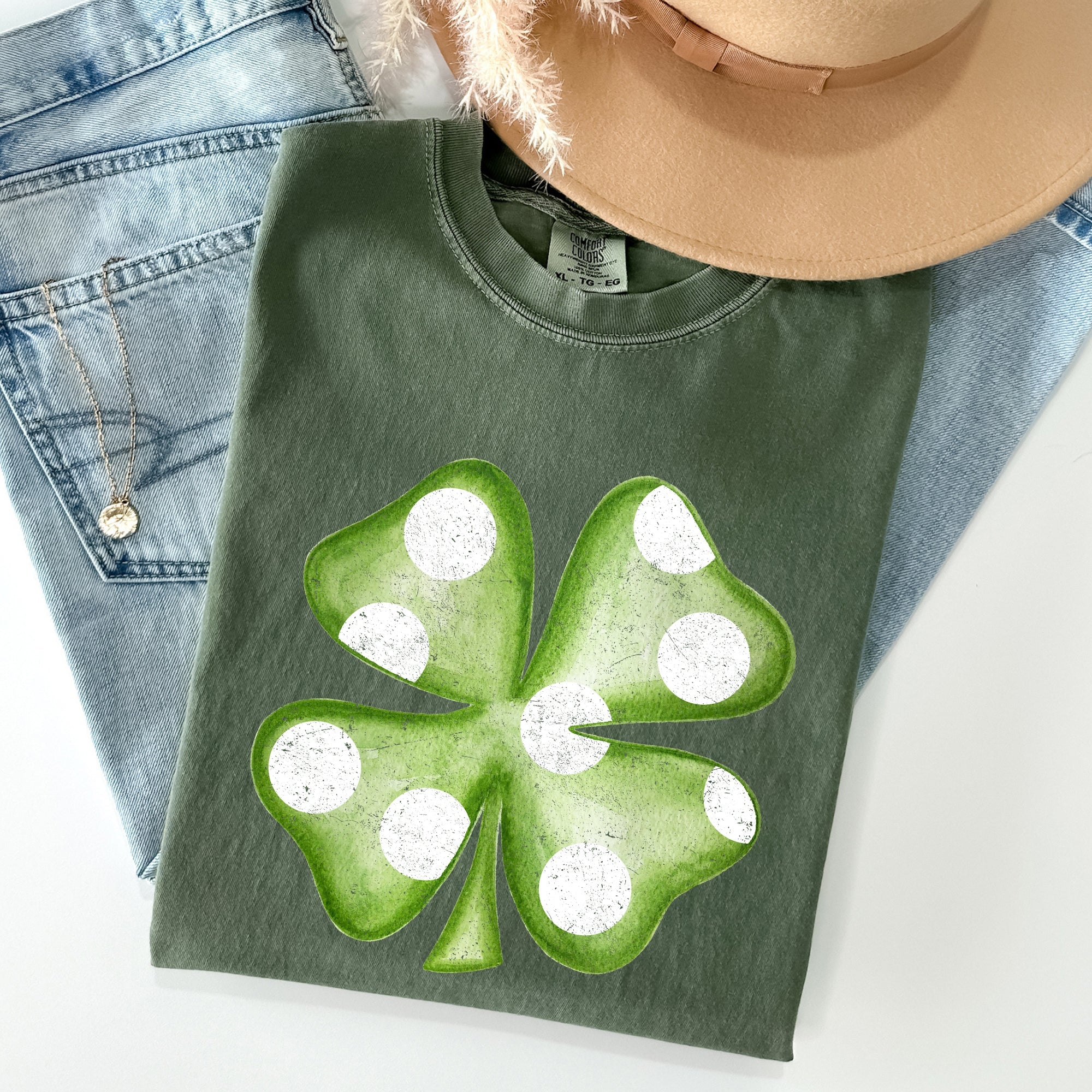 Polka Dot Shamrock Retro Vintage St Patrick's Day Celebration Comfort Colors Tee
